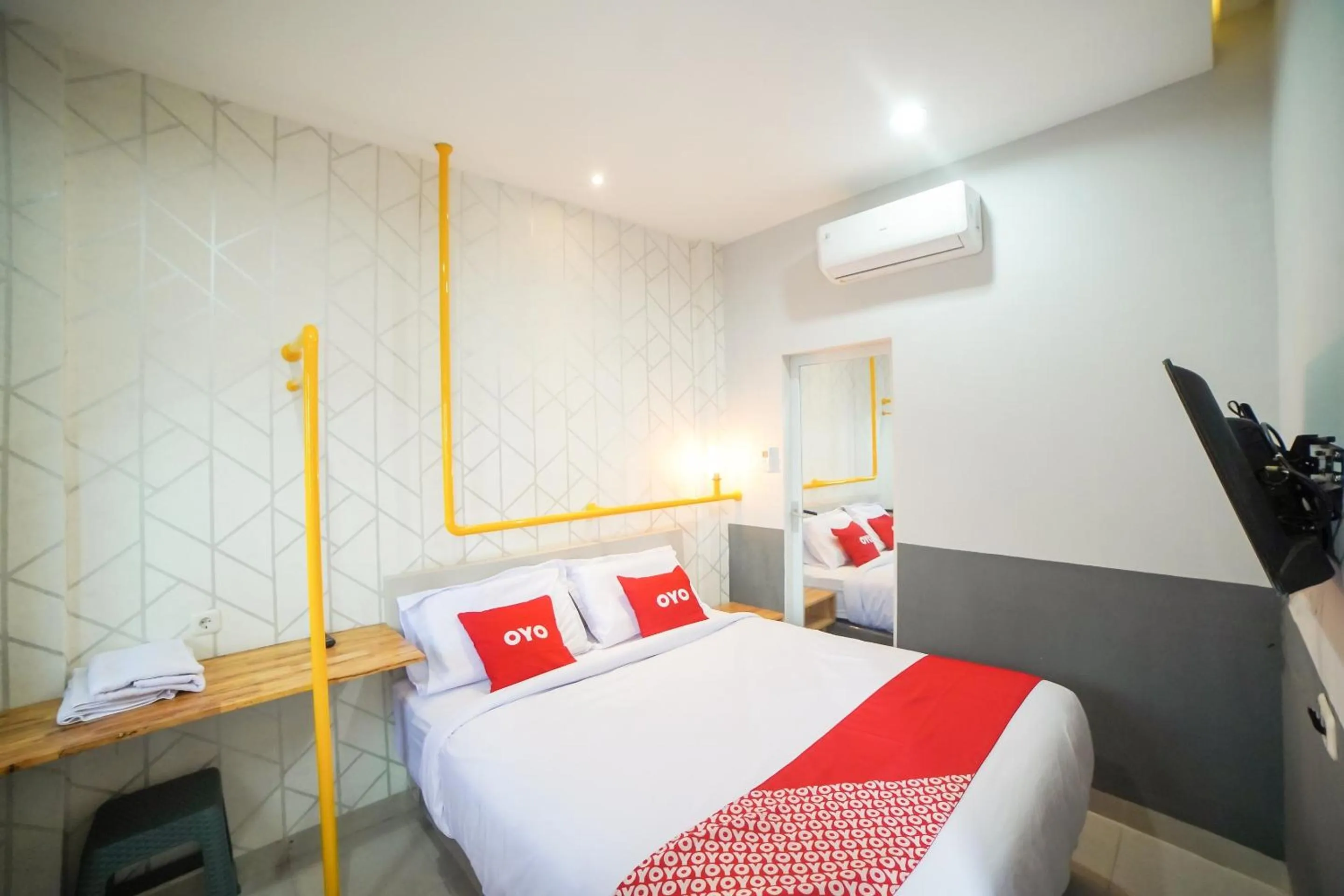 Bedroom, Bed in Capital O 90874 Millenium Inn 2