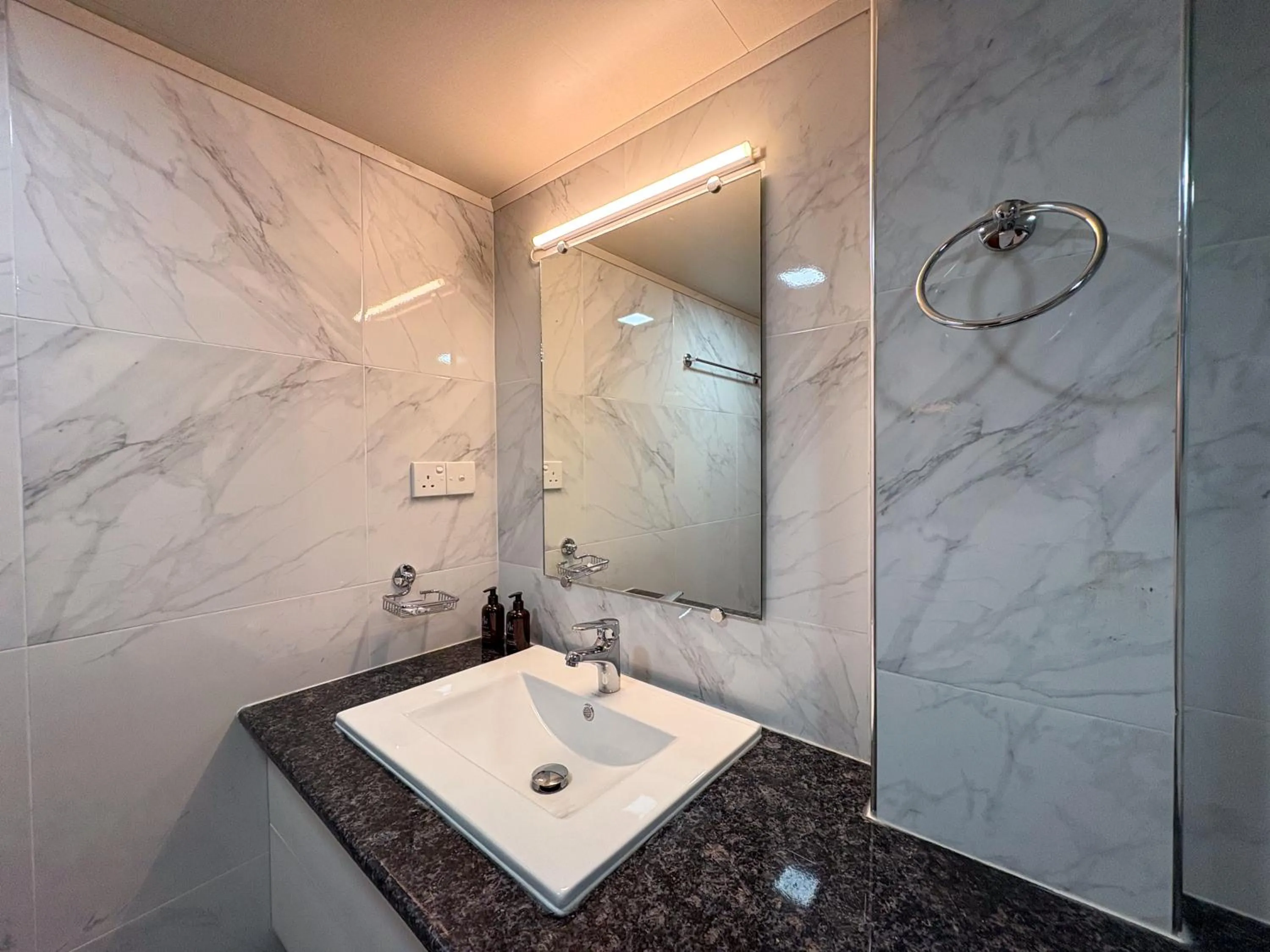 Bathroom in Moi Ella by DBI