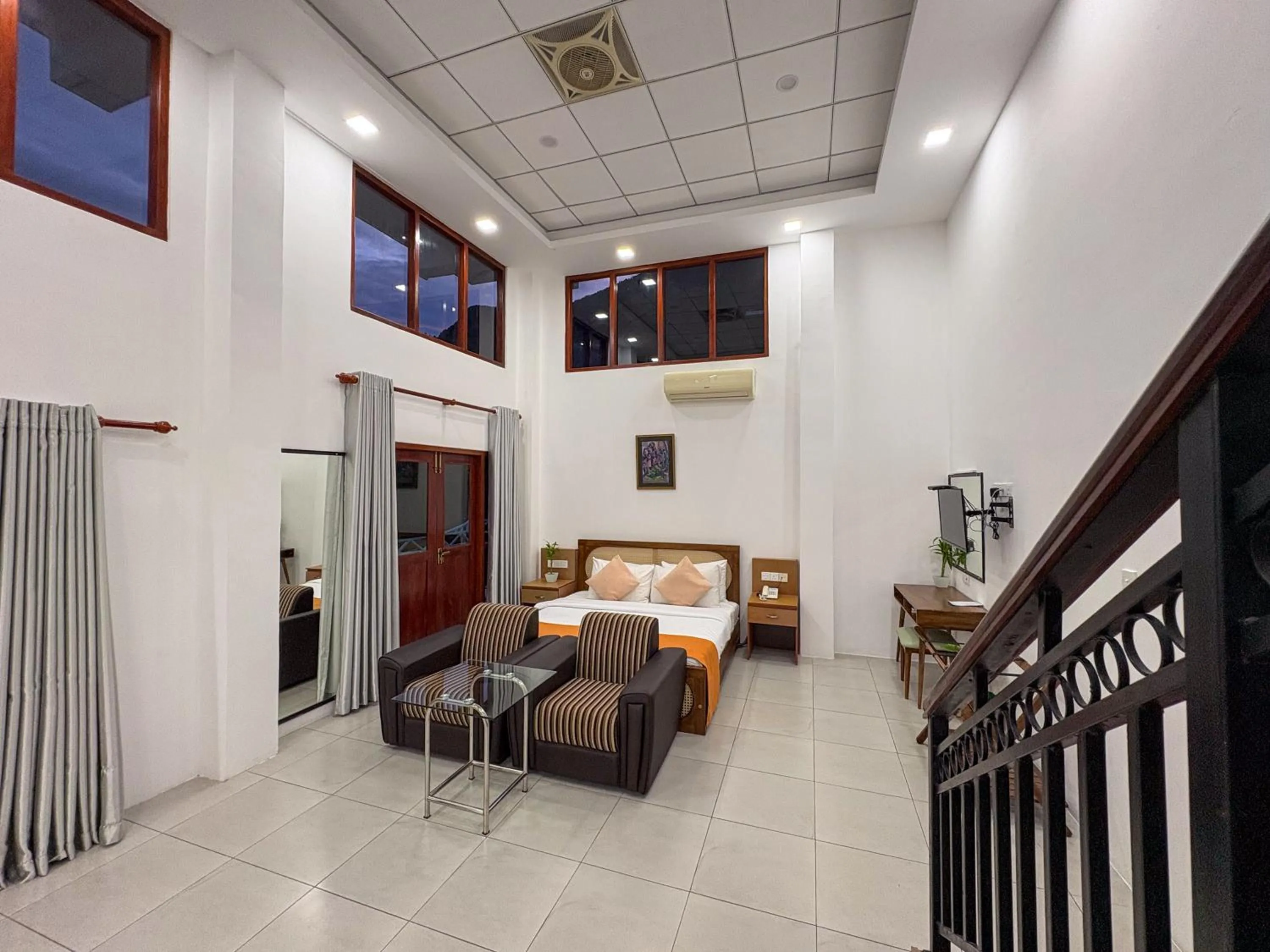 Photo of the whole room in Moi Ella by DBI