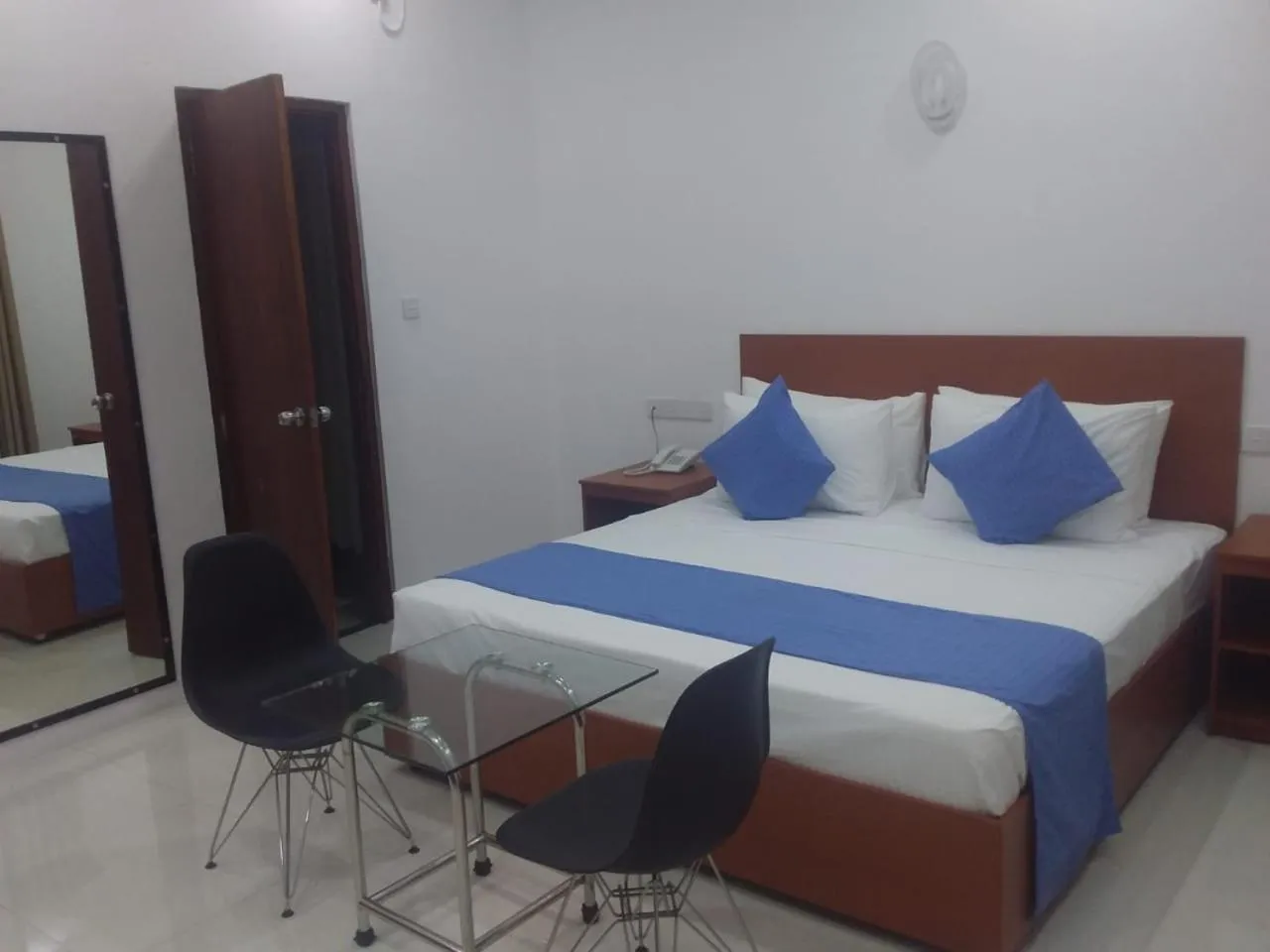 Bed in Moi Ella by DBI