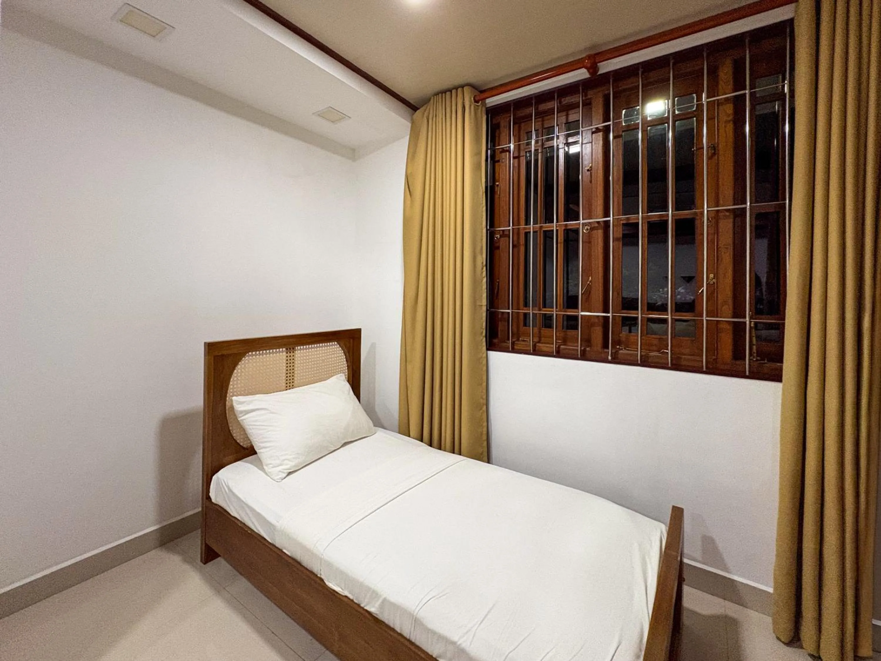 Bed in Moi Ella by DBI