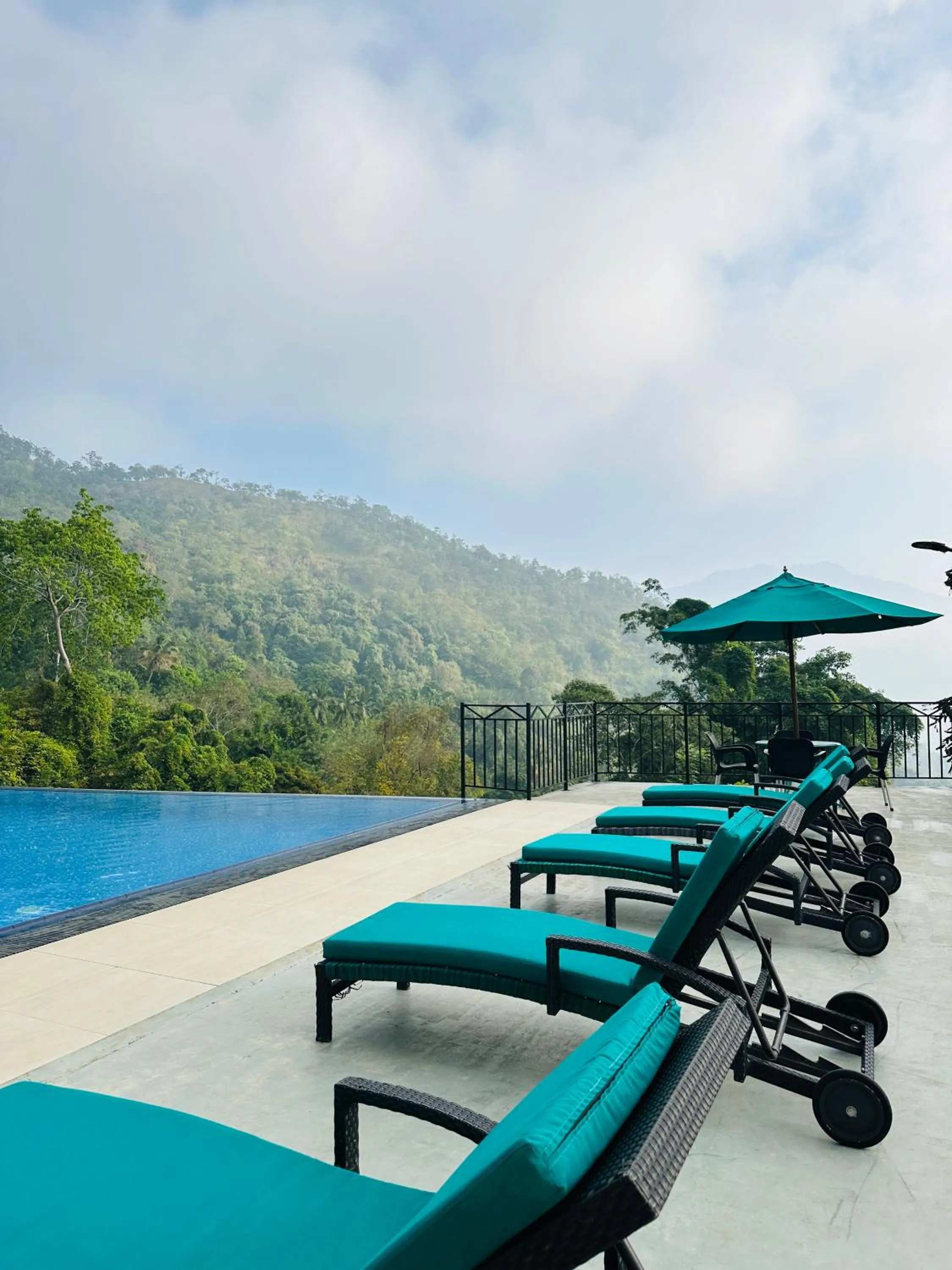 Day in Moi Ella by DBI