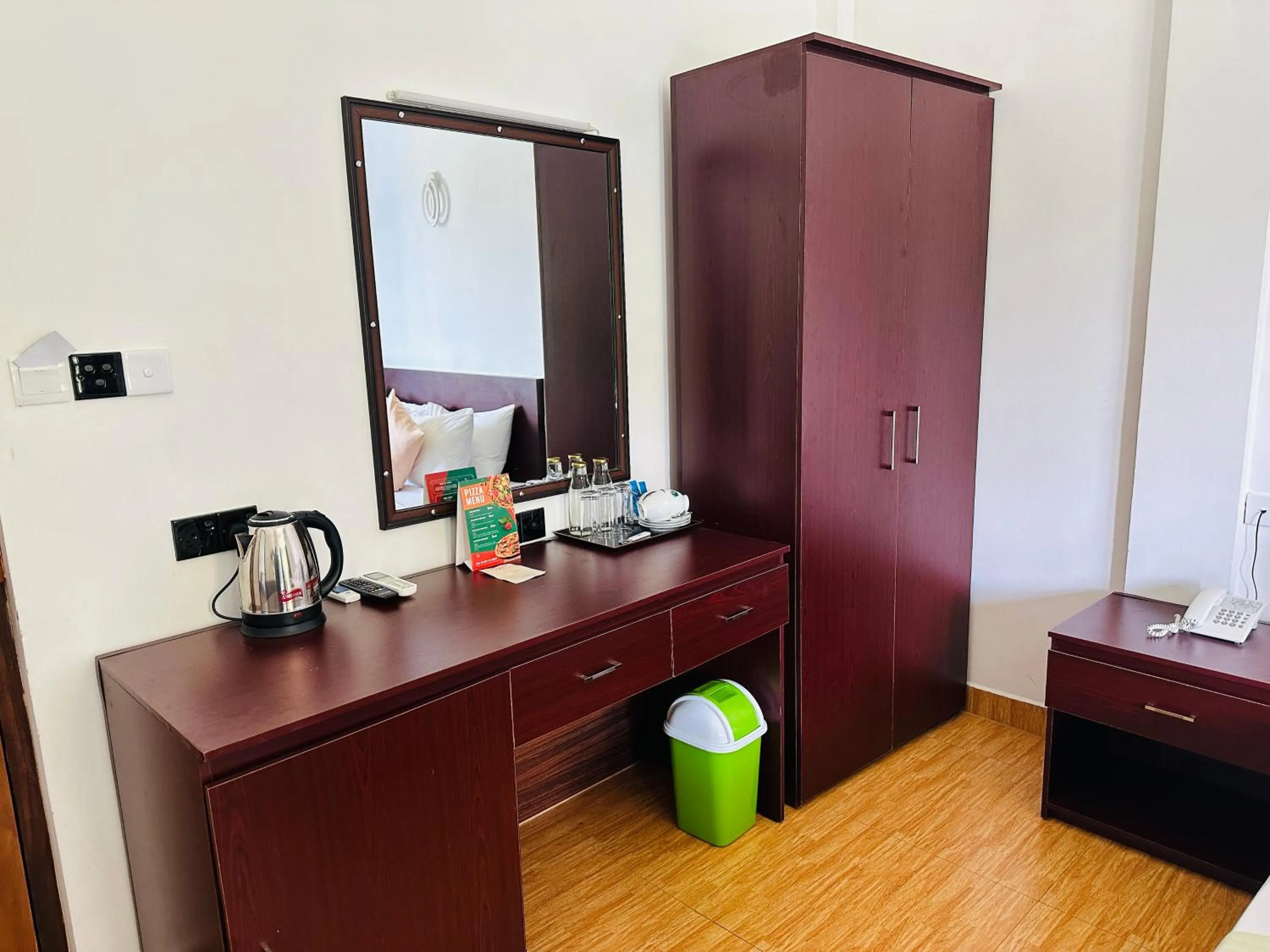 hair dresser in Moi Ella by DBI