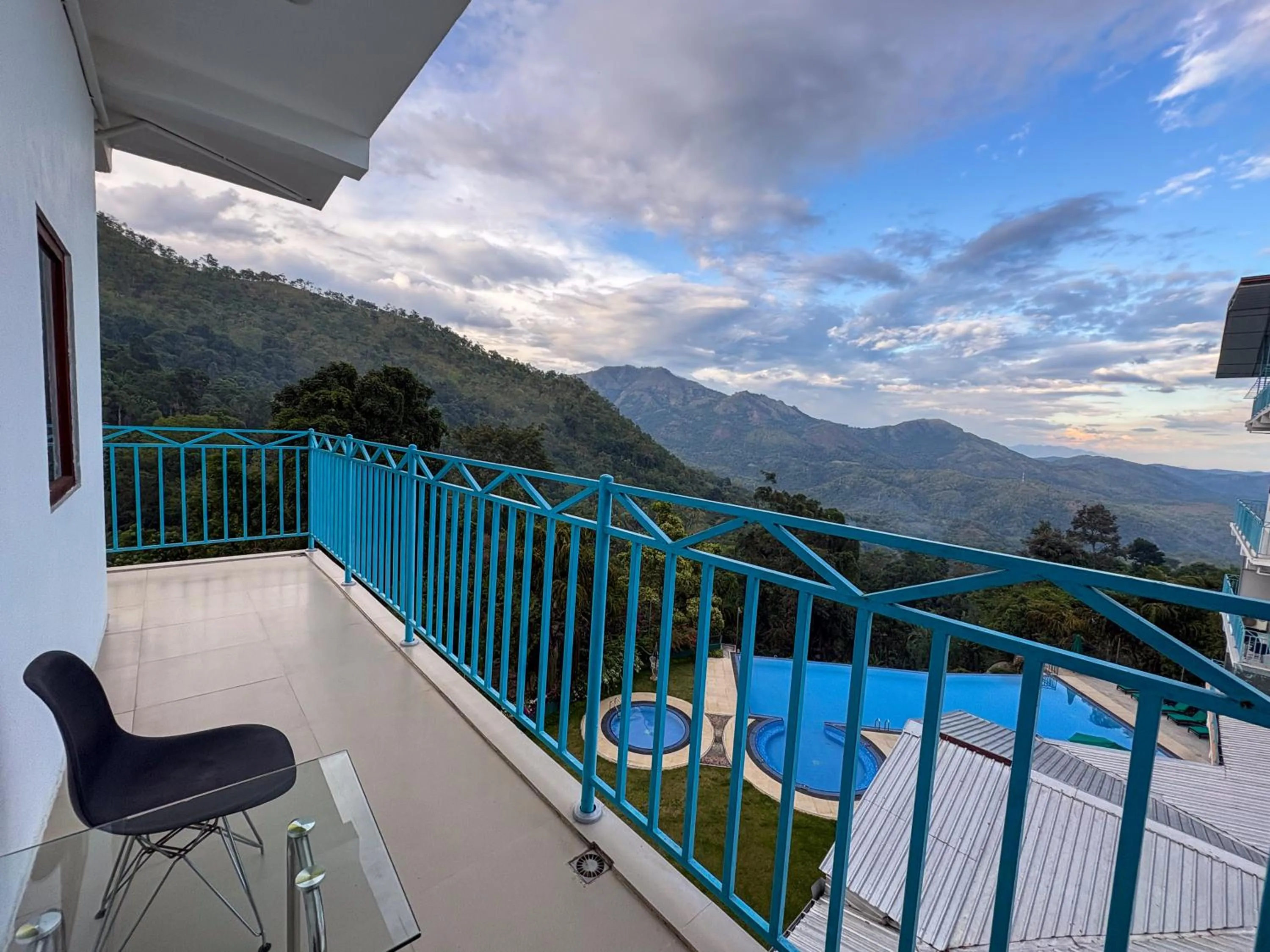 Day in Moi Ella by DBI