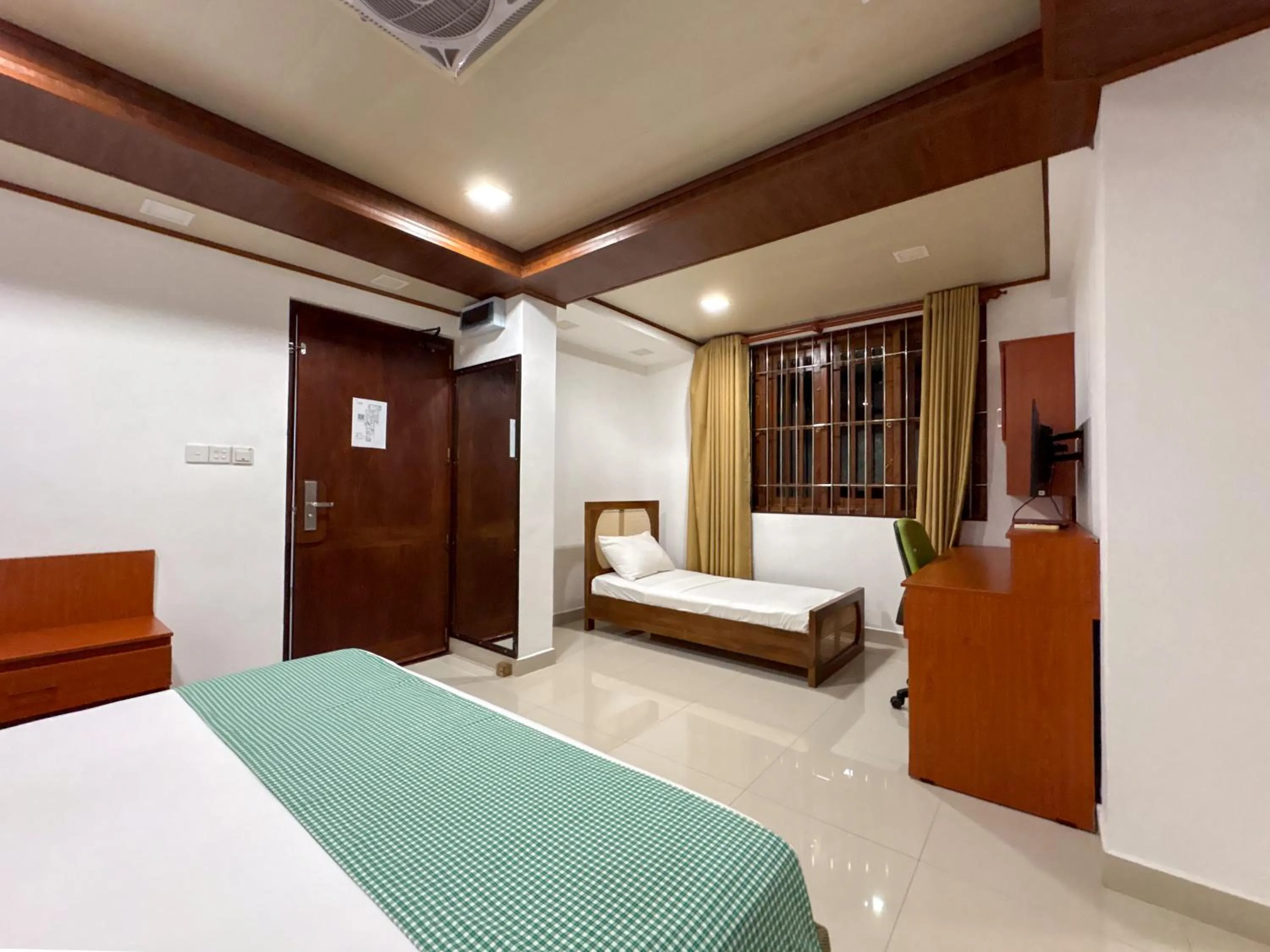 Photo of the whole room, Bed in Moi Ella by DBI