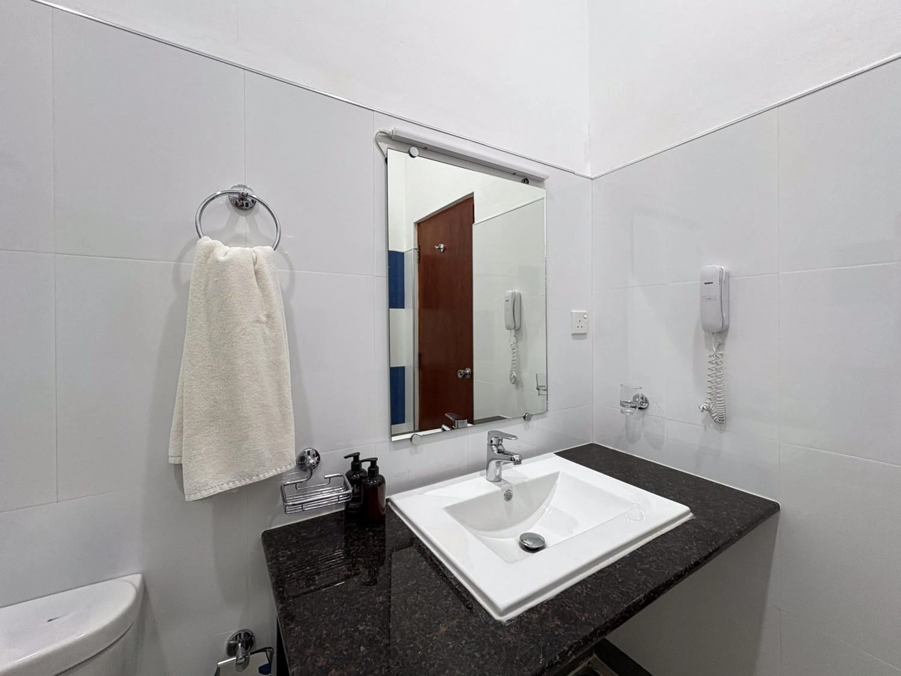 Bathroom in Moi Ella by DBI