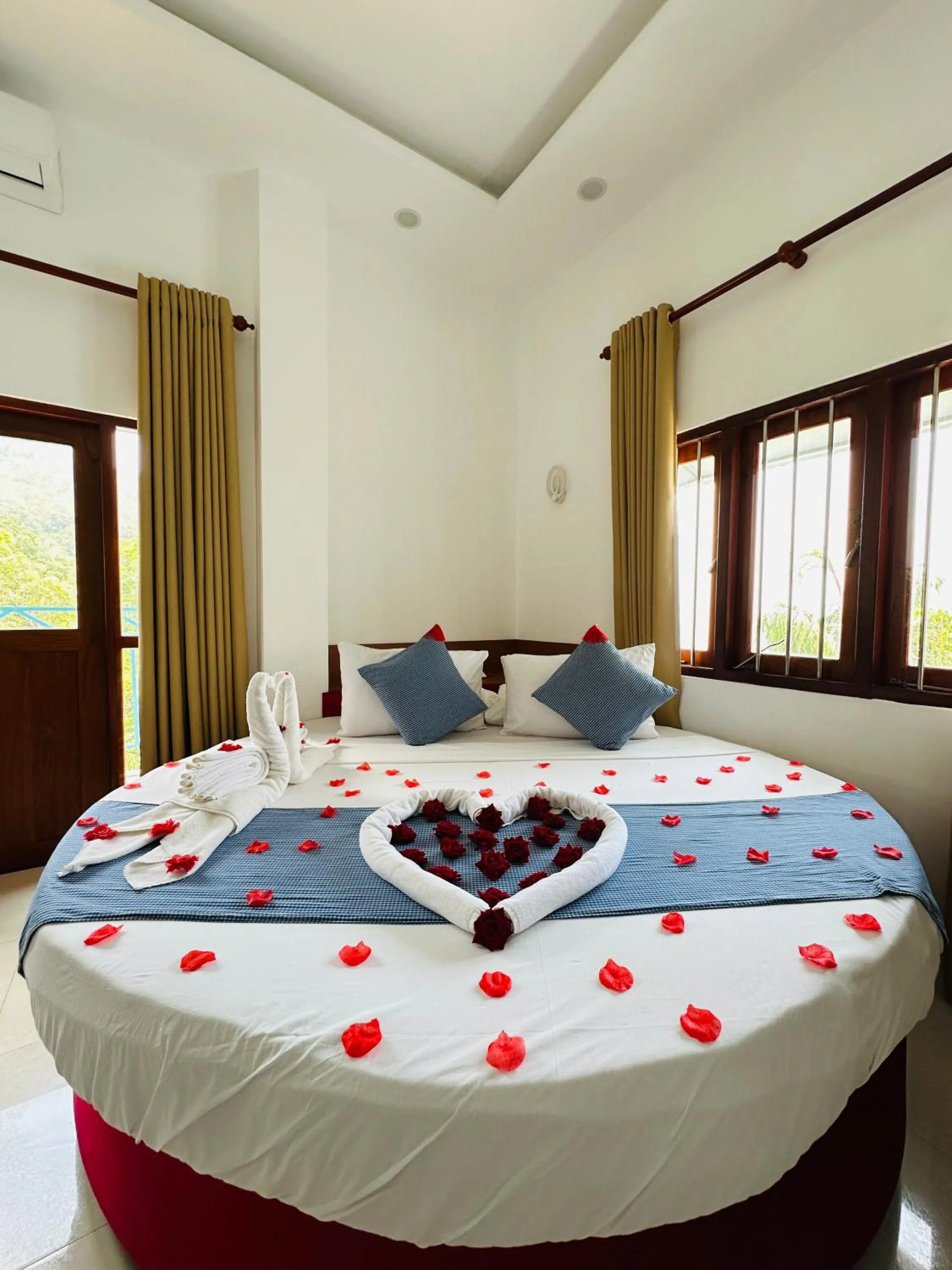 Bed in Moi Ella by DBI