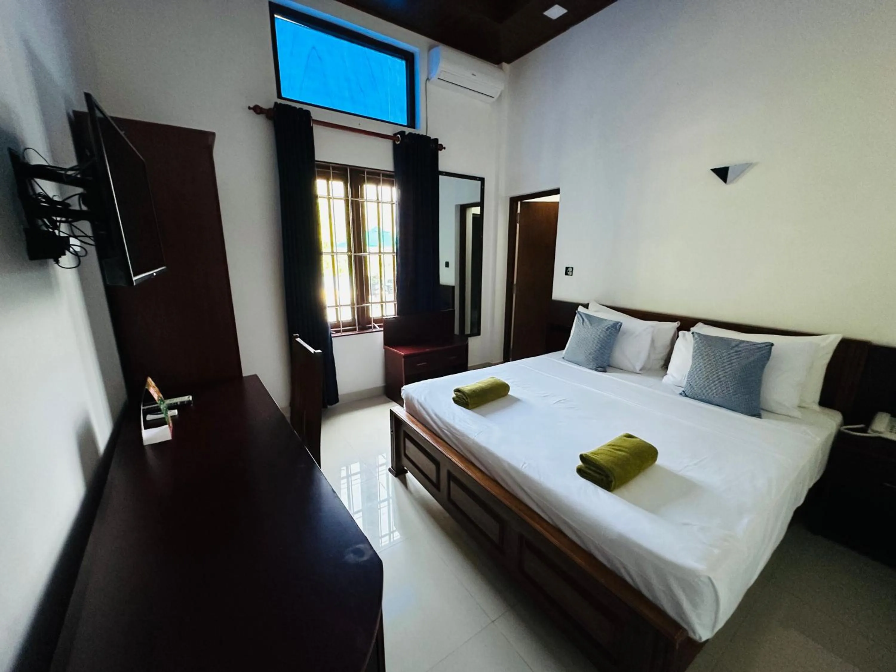 Bed in Moi Ella by DBI