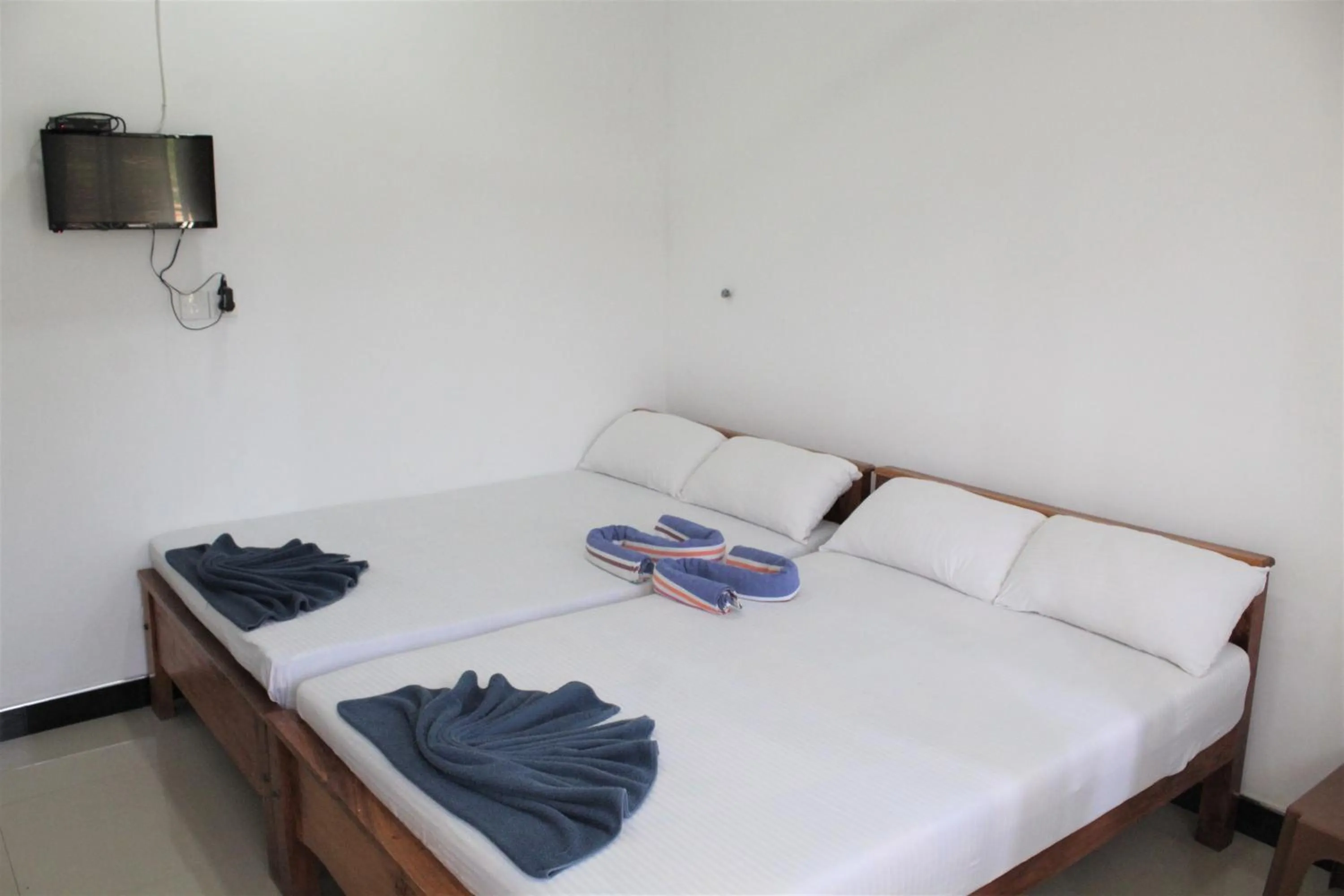 Bedroom, Bed in The Sisara