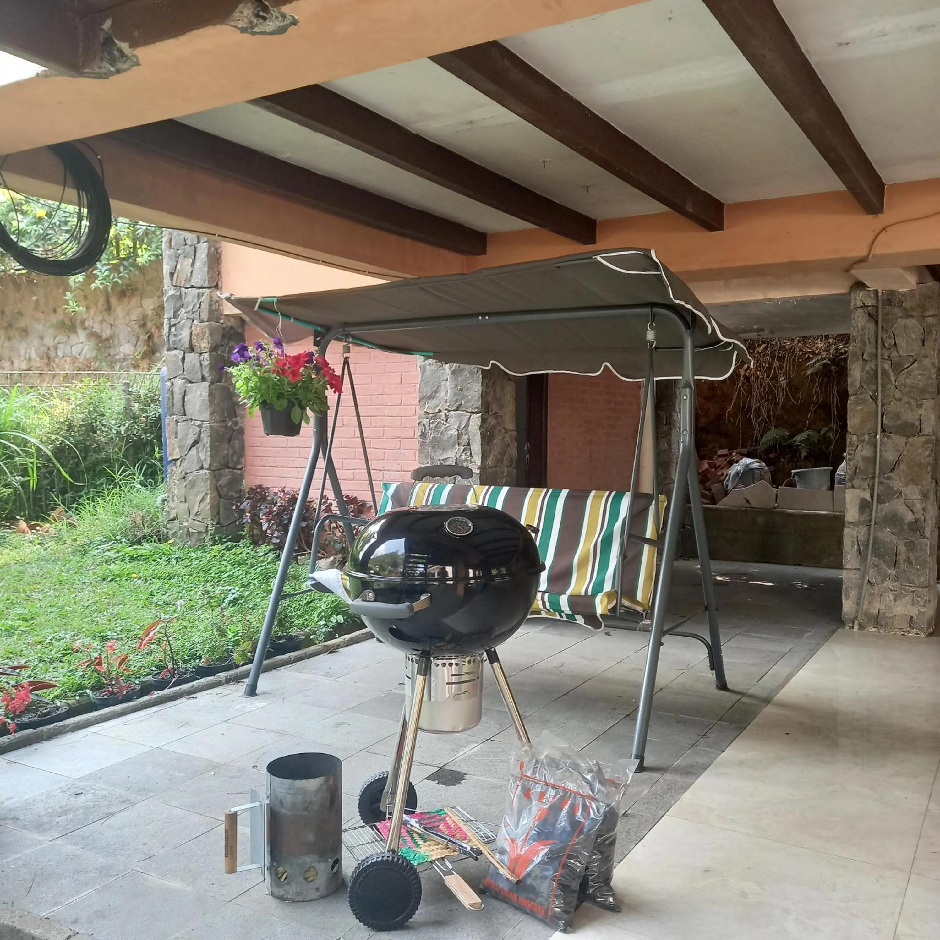 BBQ facilities in Villa Elisabeth at Villa Istana Bunga