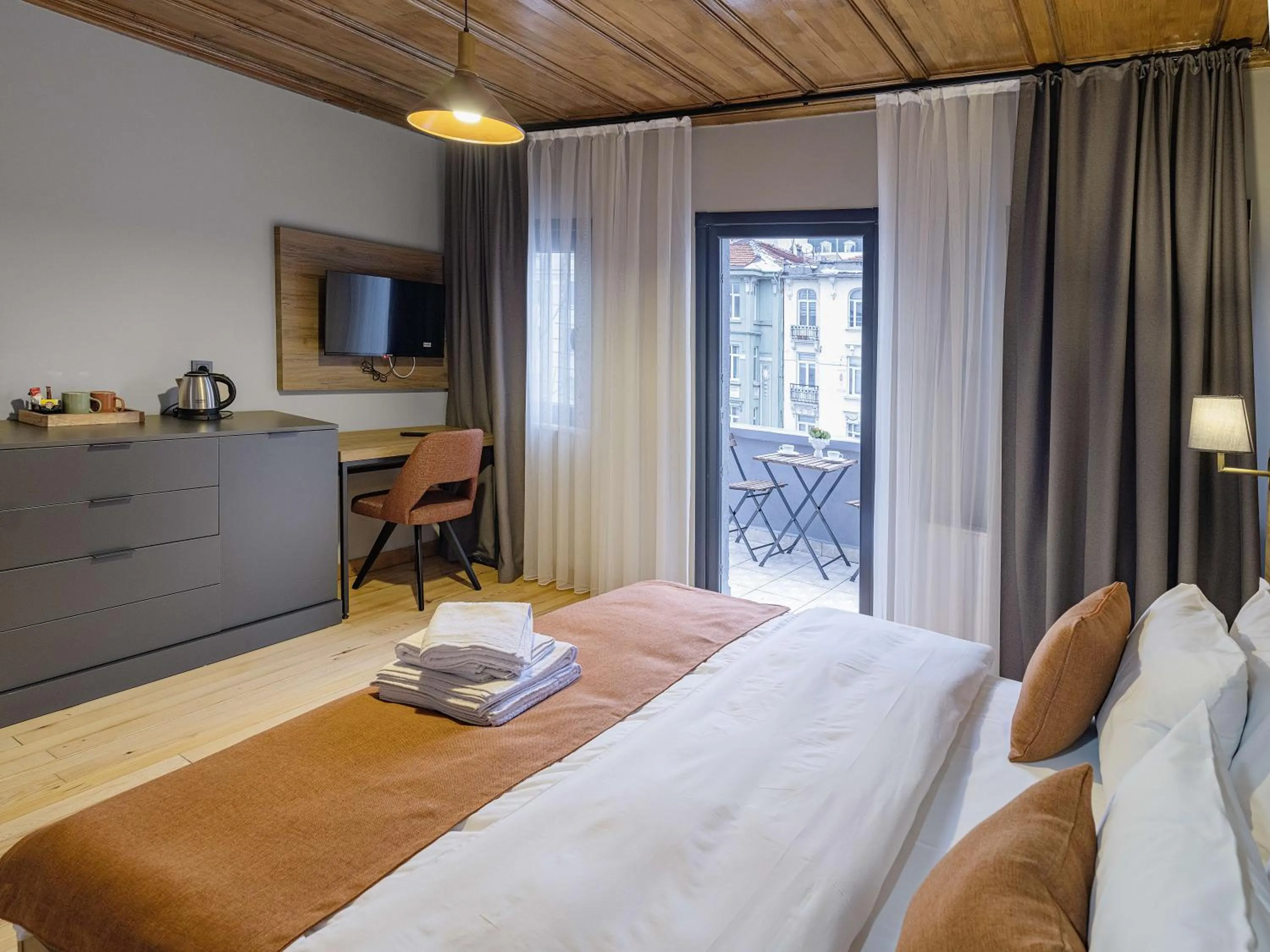 Photo of the whole room, Bed in ROCO Beyoglu