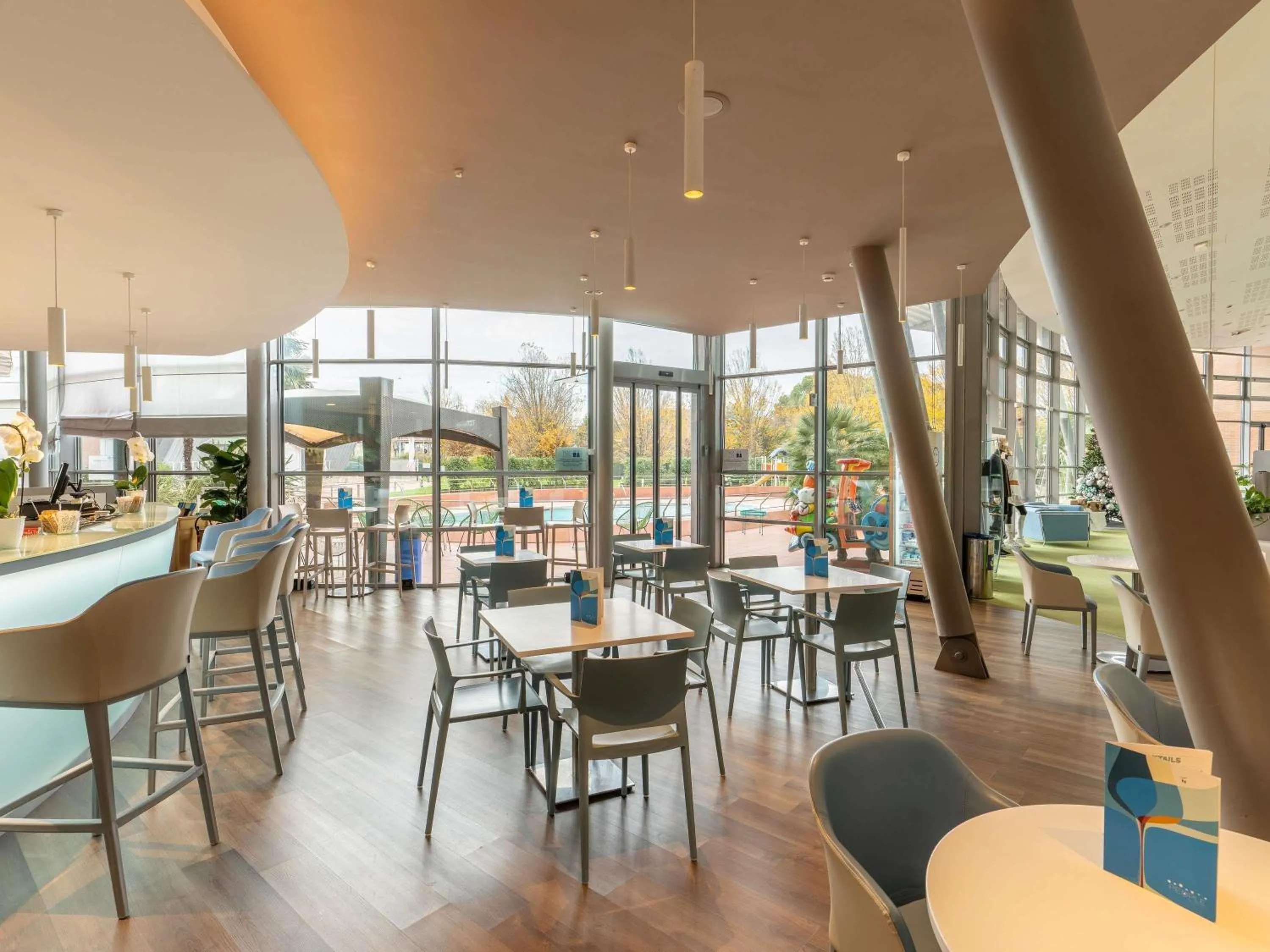 Lounge or bar in Novotel Venezia Mestre Castellana