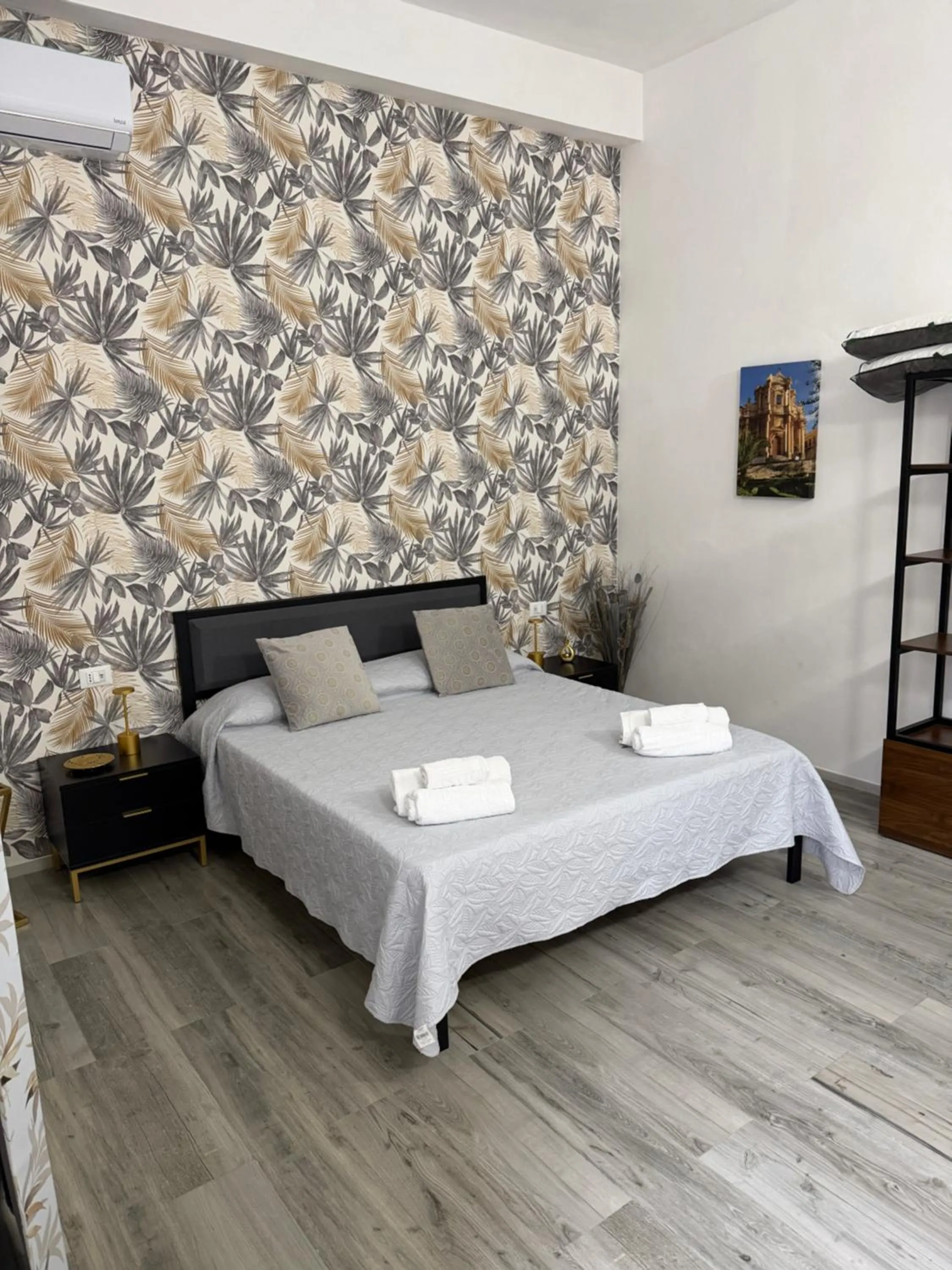 Photo of the whole room, Bed in B&B Melissa