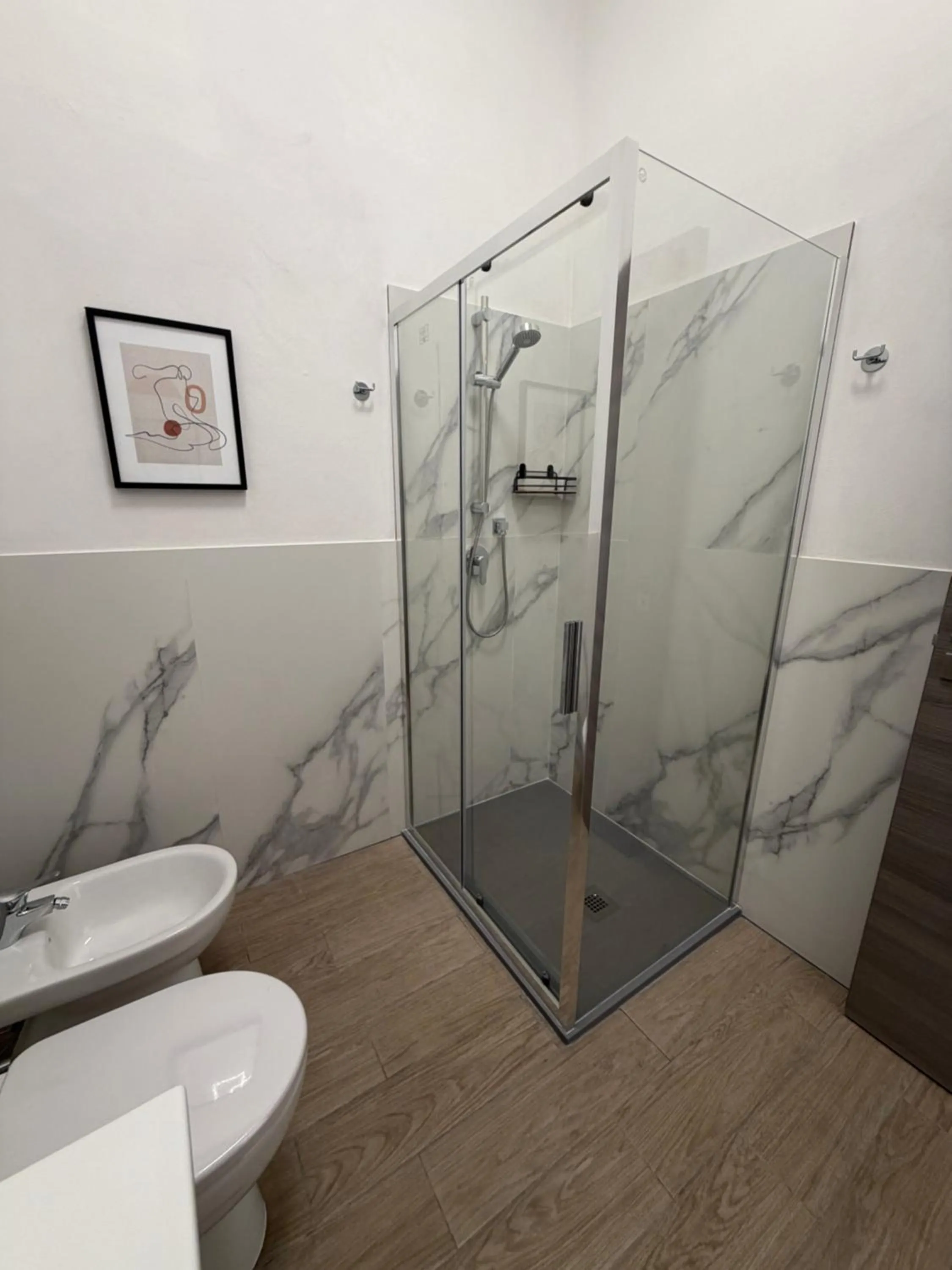 Shower in B&B Melissa