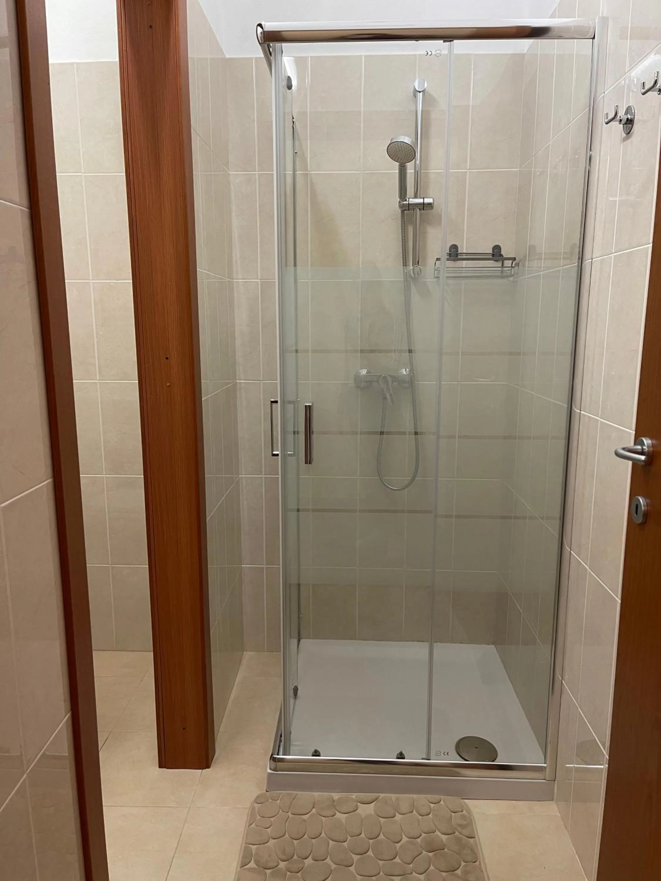 Shower in B&B Melissa