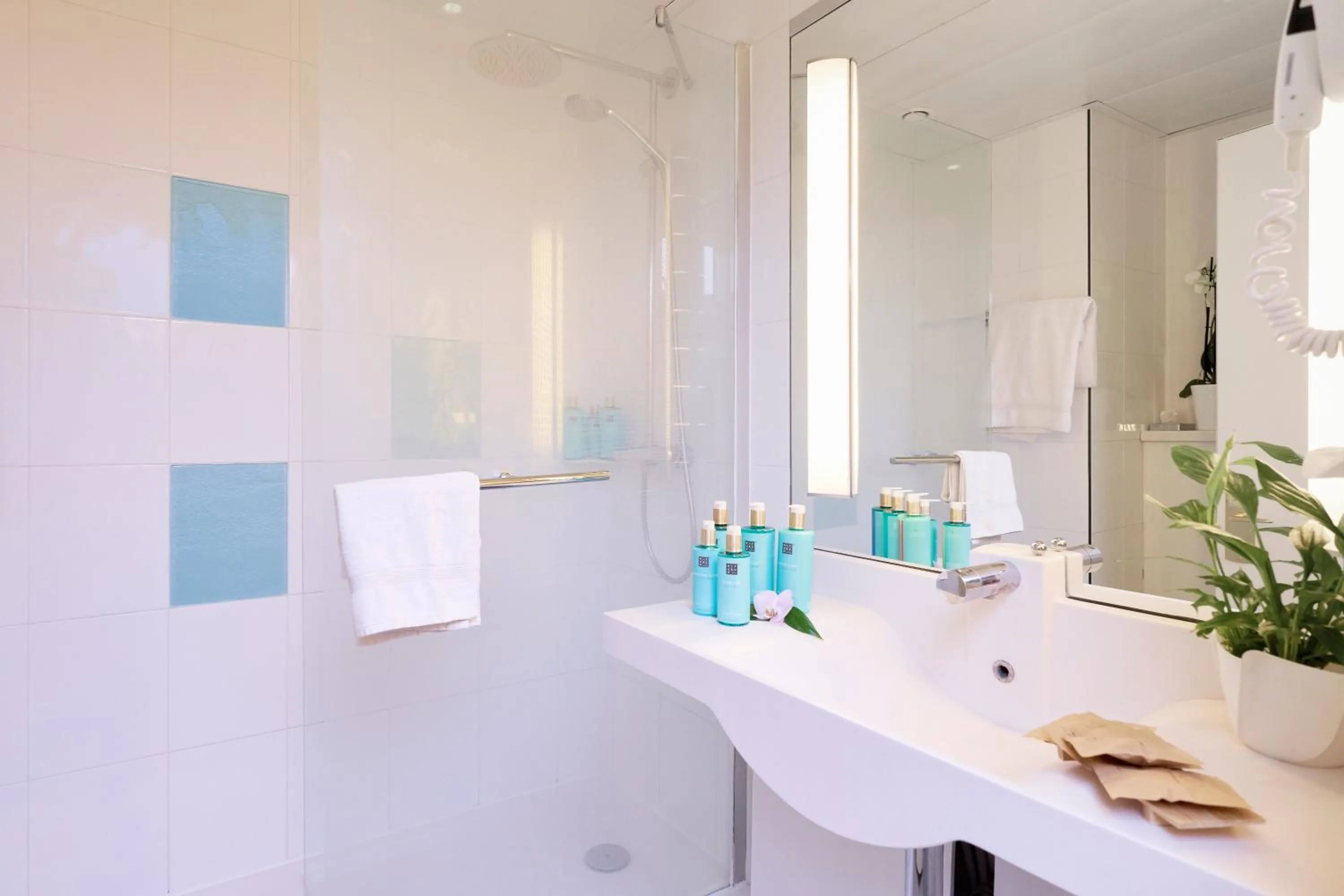 Shower in Novotel Milano Nord Ca' Granda