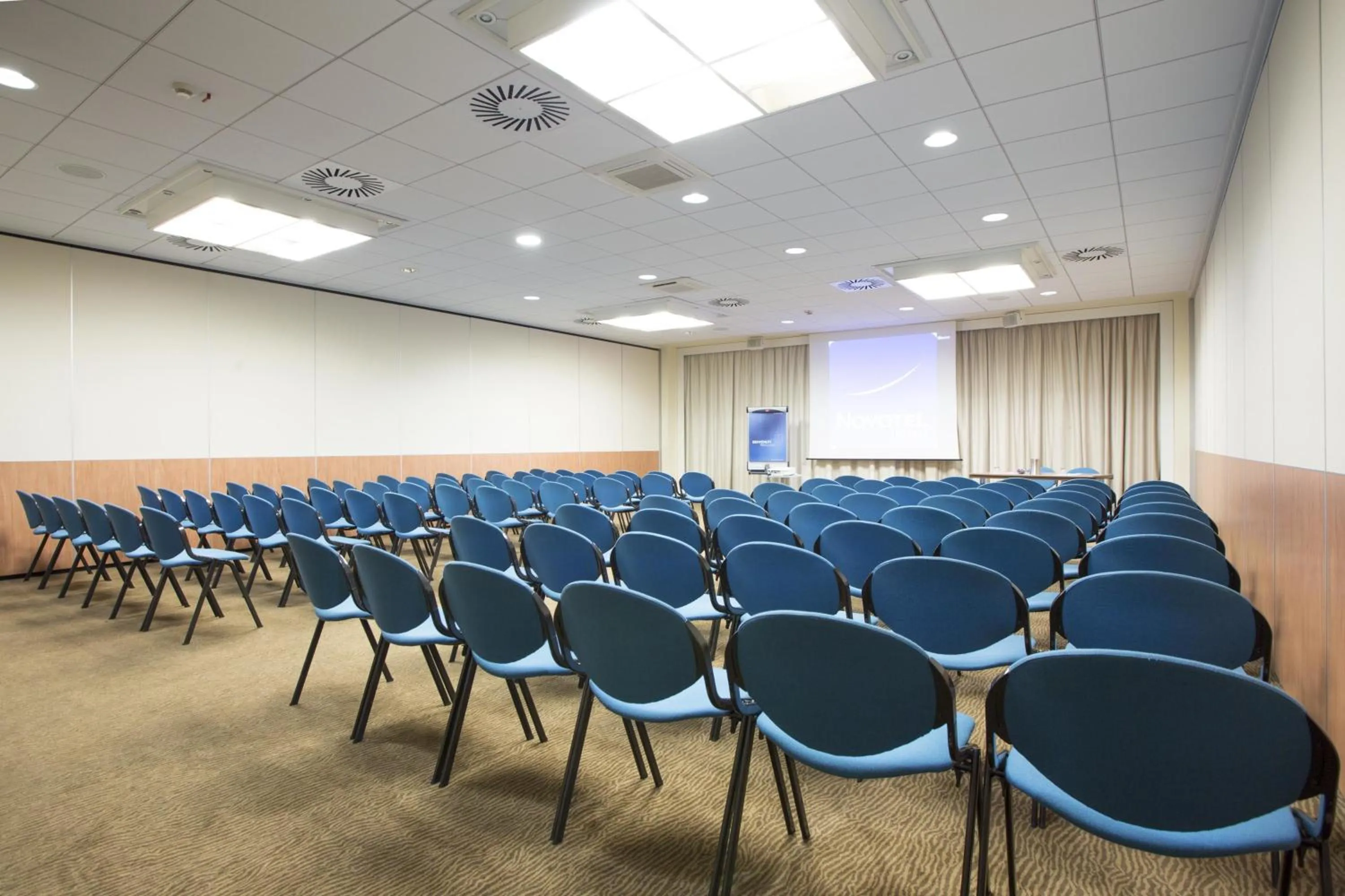 Business facilities in Novotel Milano Nord Ca' Granda