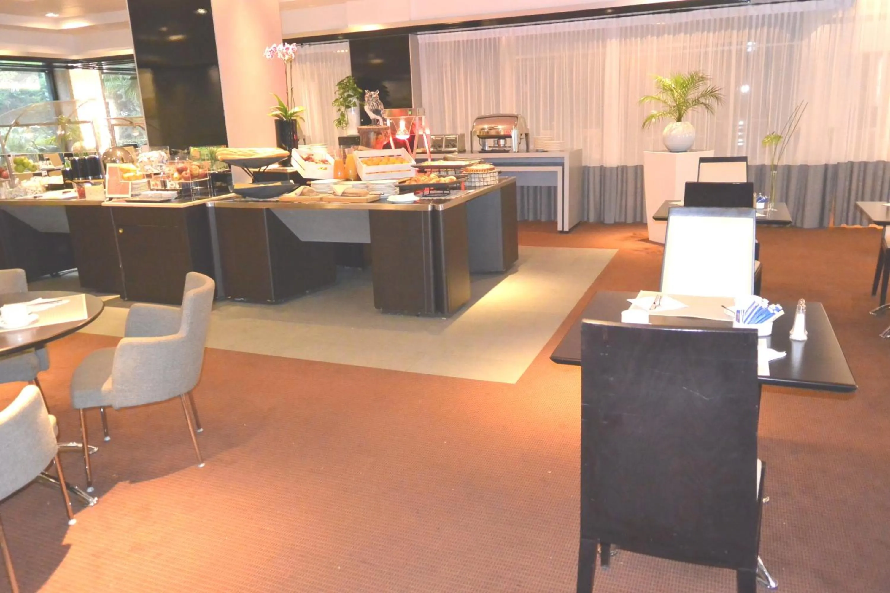 Restaurant/places to eat in Novotel Milano Nord Ca' Granda