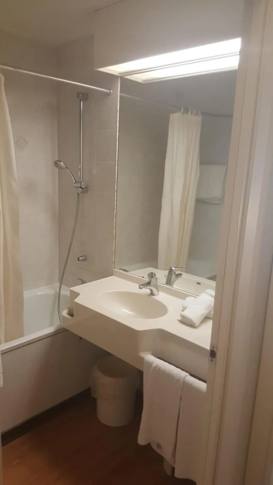 Bathroom in Novotel Firenze Nord Aeroporto