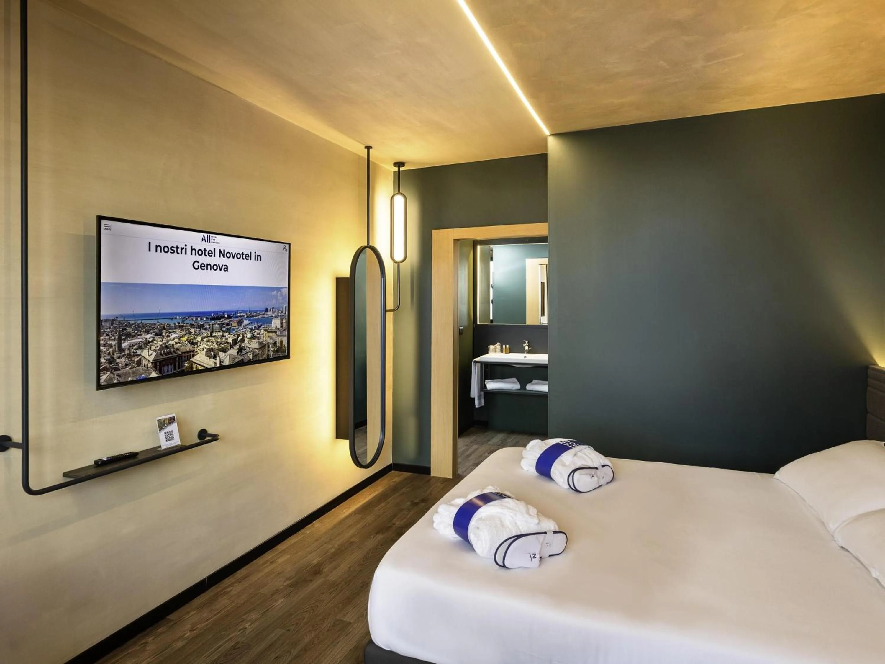 Bedroom, Bed in Novotel Genova City