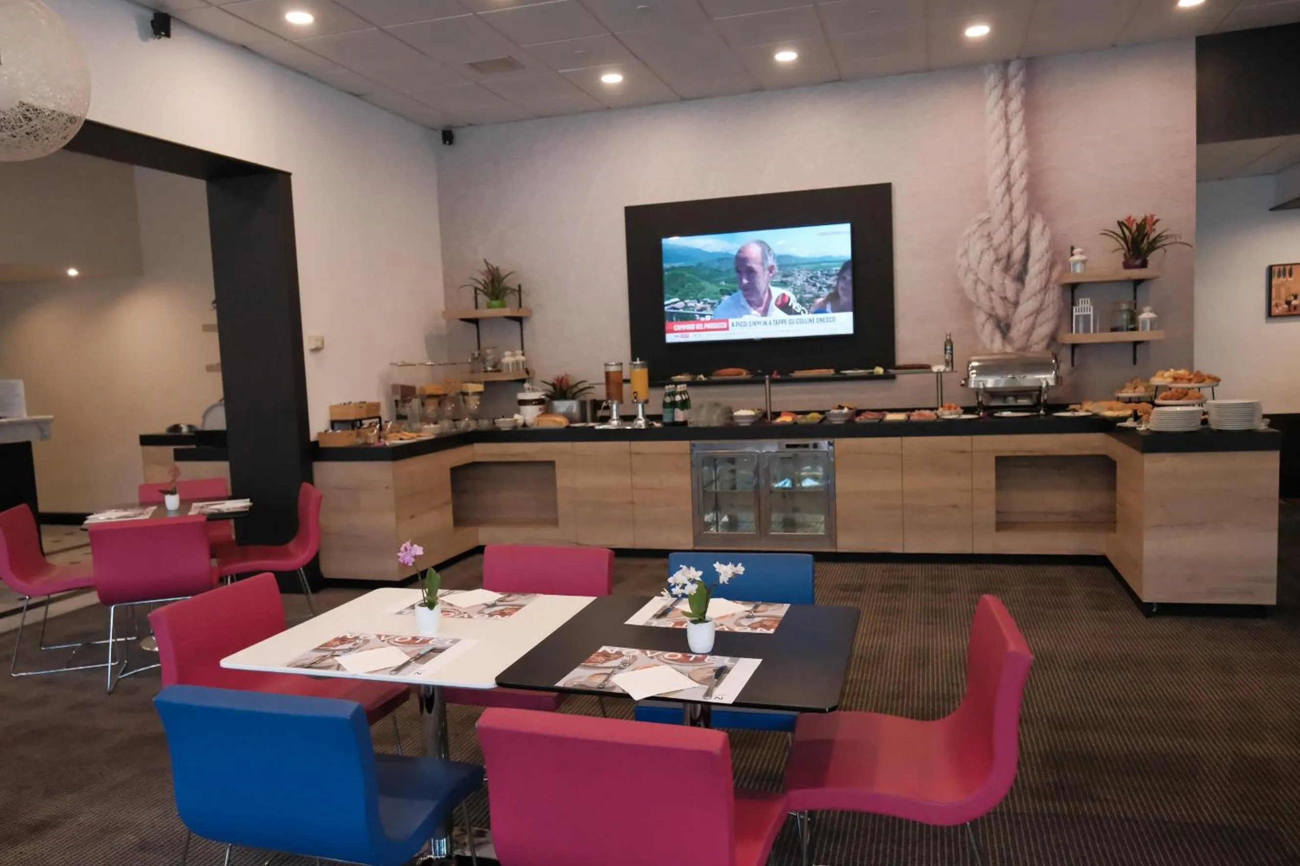 Breakfast in Novotel Genova City