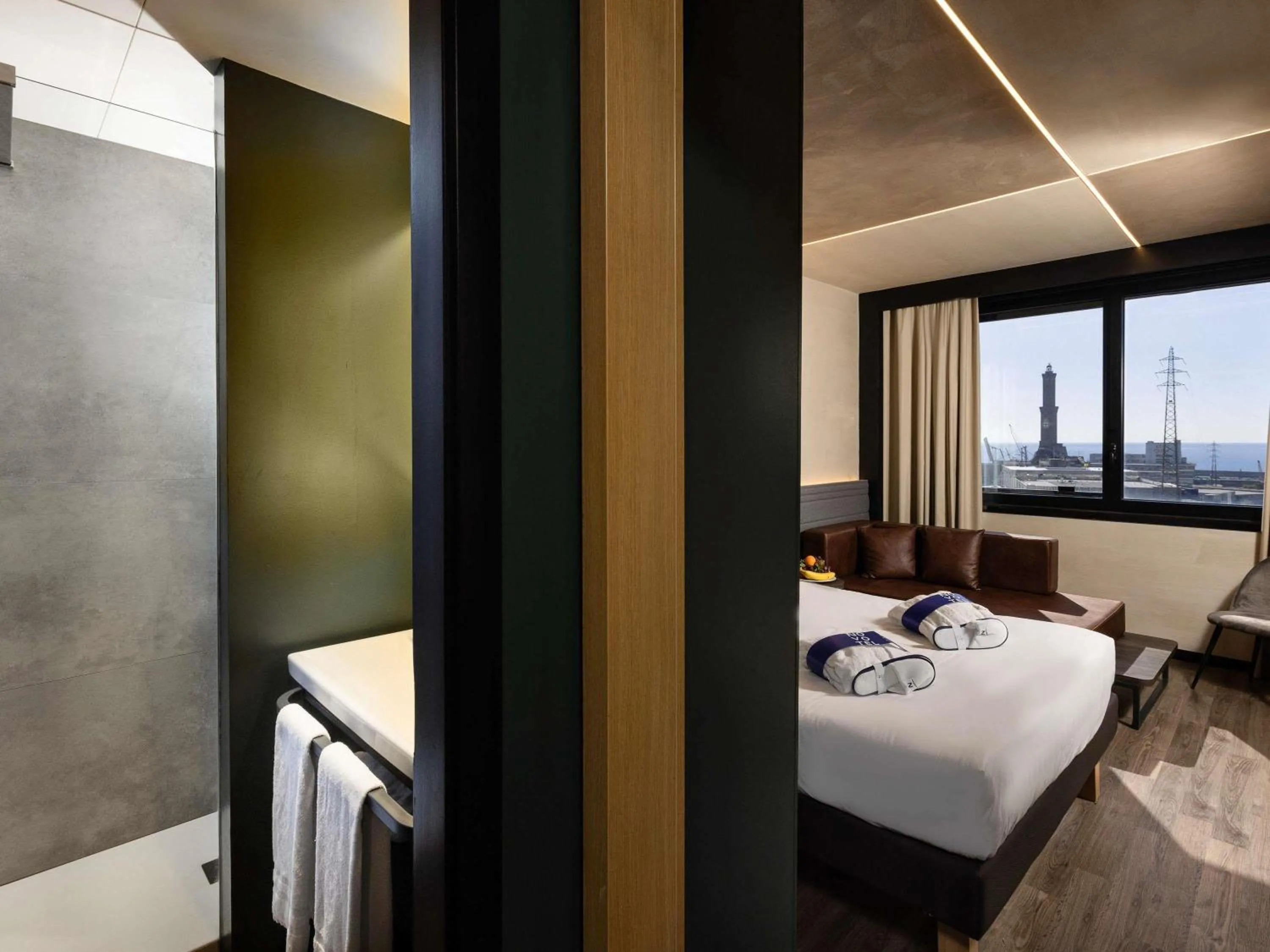 Bedroom, Bed in Novotel Genova City