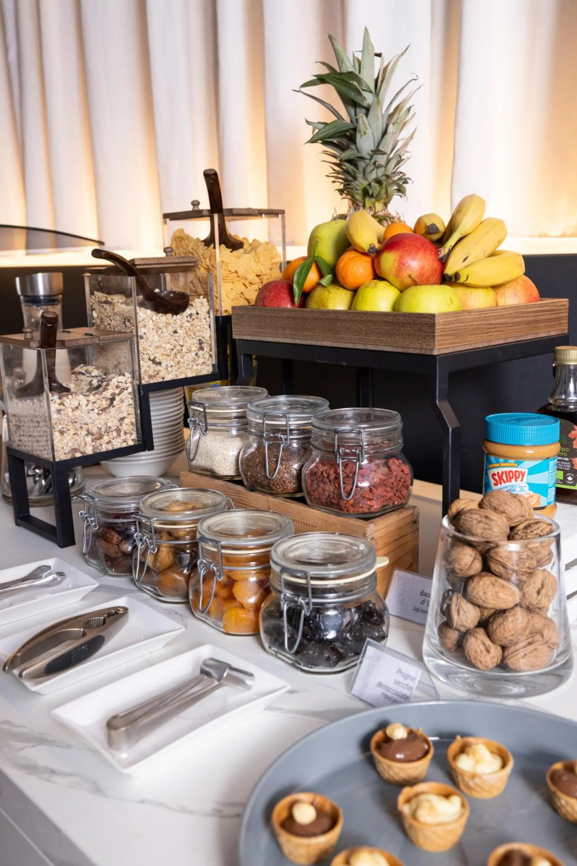 Breakfast in Best Western Plus Hotel Farnese