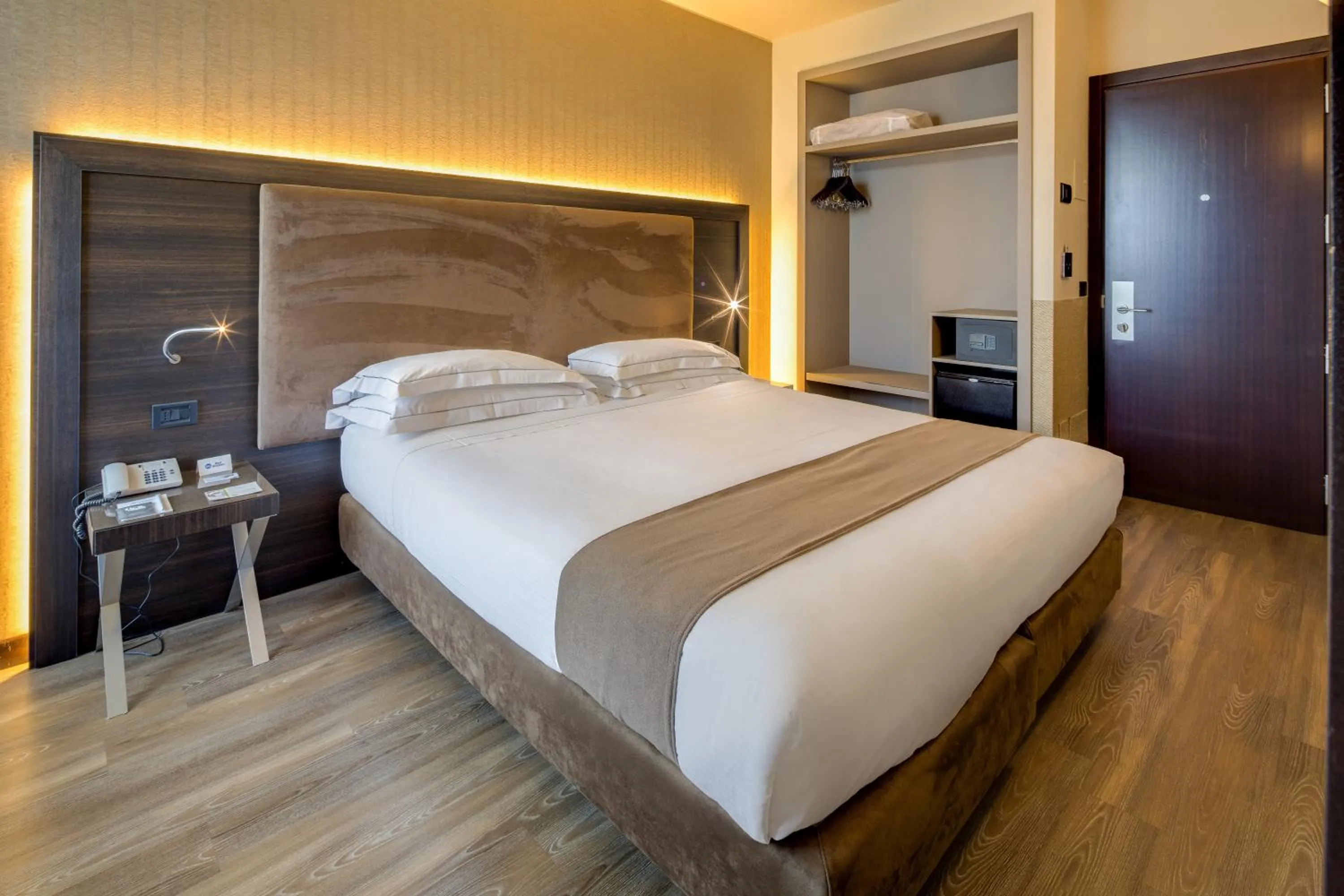 Bedroom, Bed in Best Western Plus Hotel Farnese