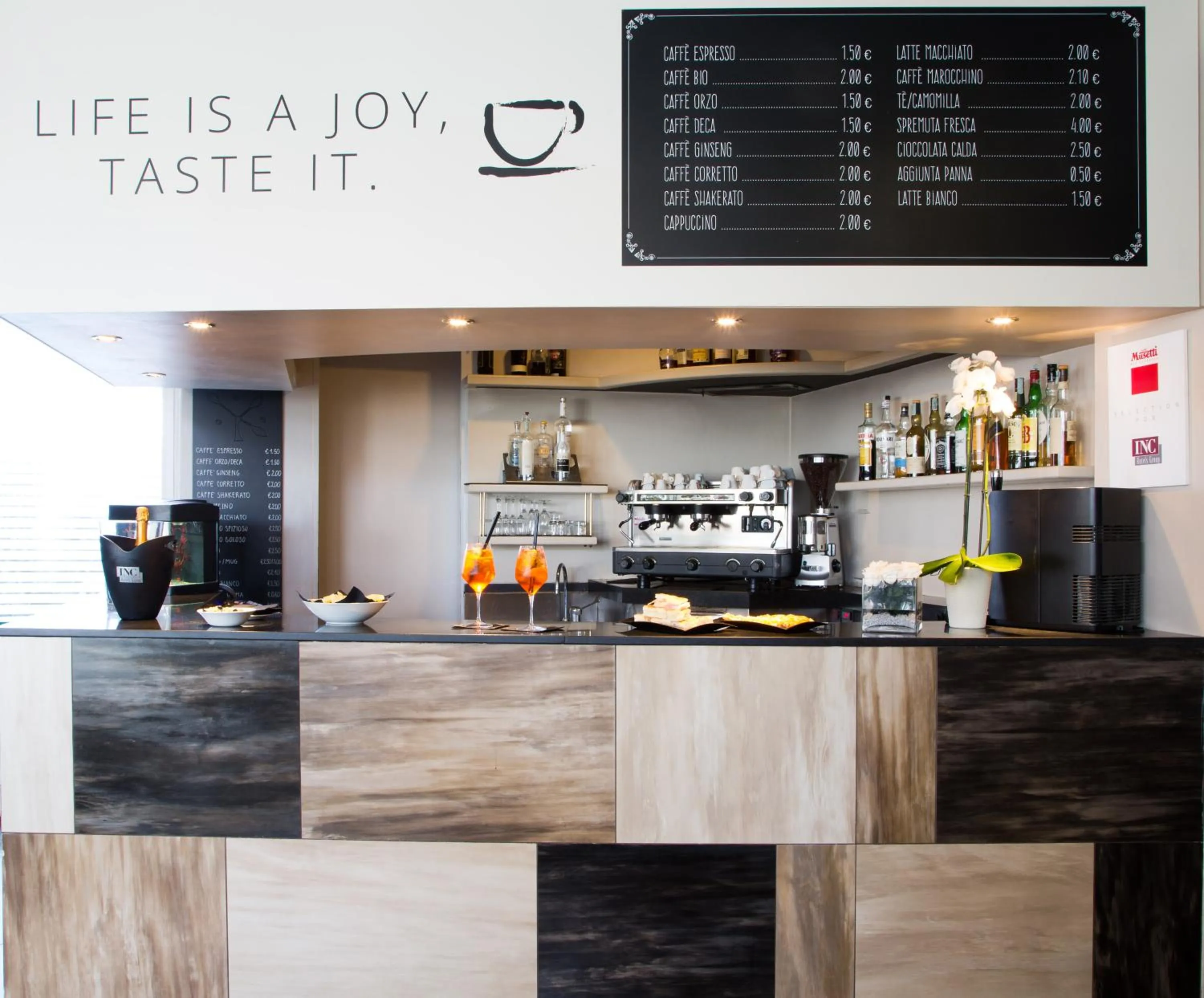 Lounge or bar in Best Western Plus Hotel Farnese