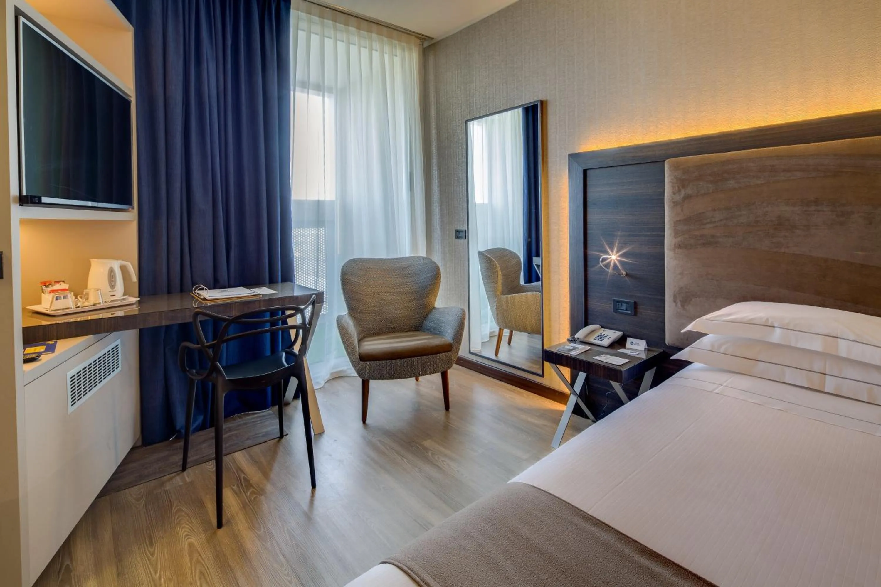 Bedroom, Bed in Best Western Plus Hotel Farnese