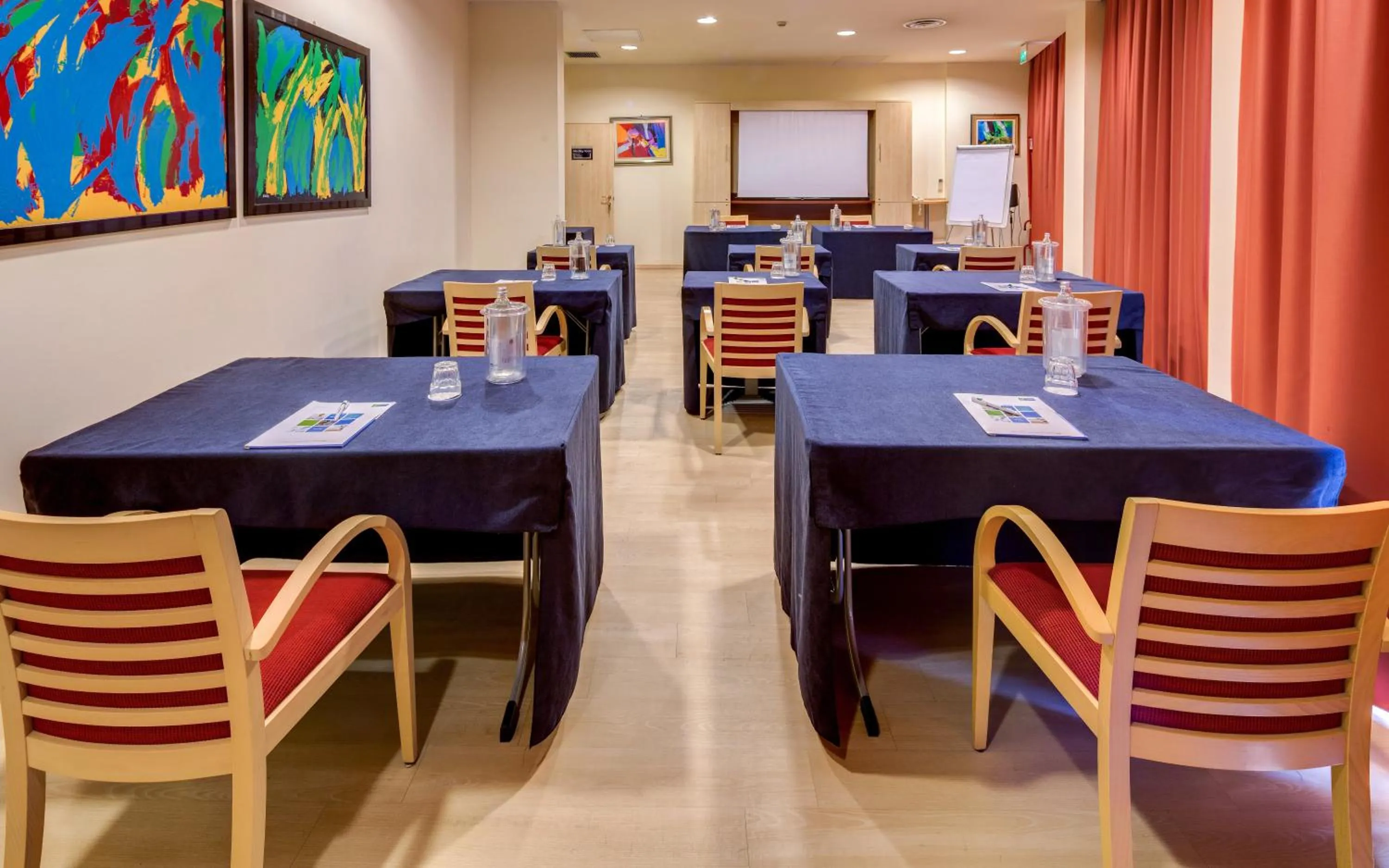 Meeting/conference room in Holiday Inn Express Parma by IHG