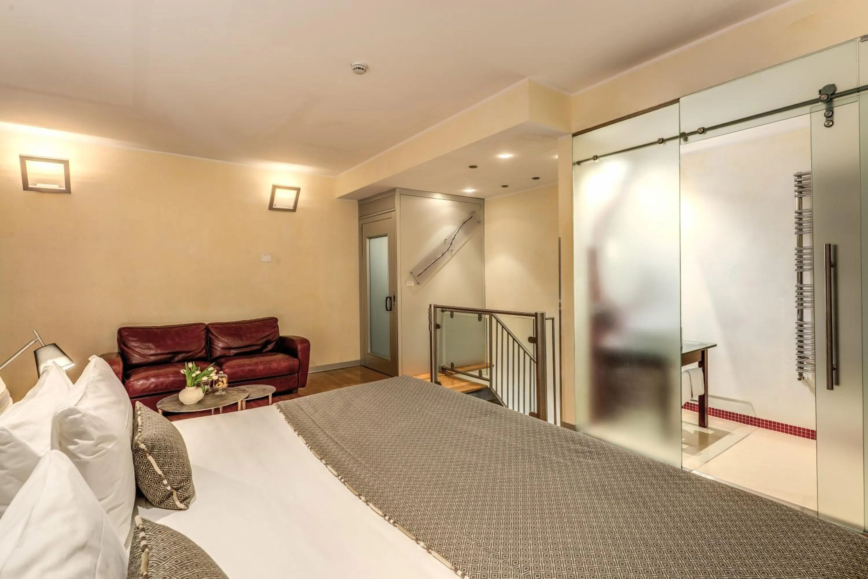 Bed in La Griffe Hotel Roma