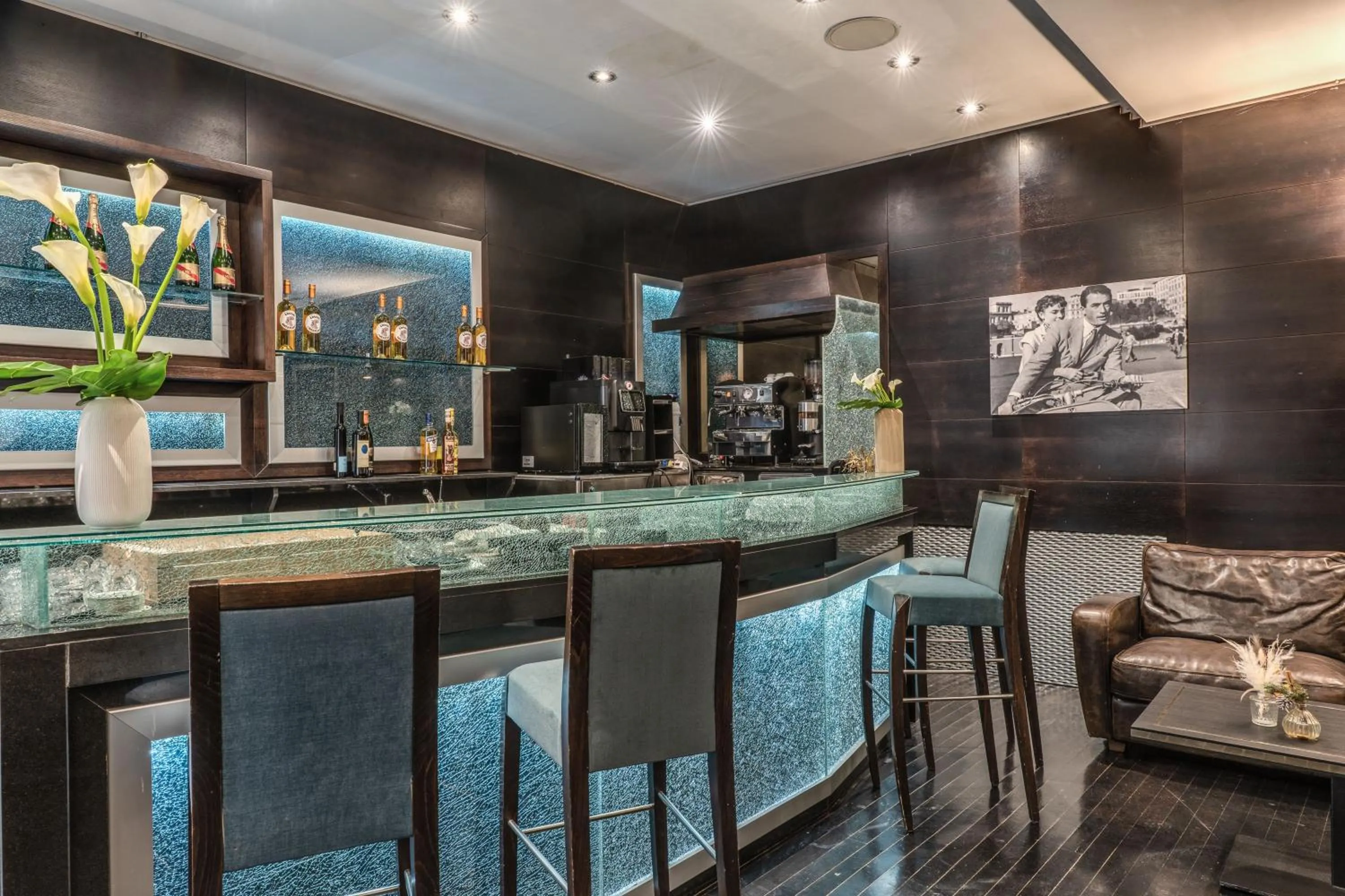 Lounge or bar in La Griffe Hotel Roma