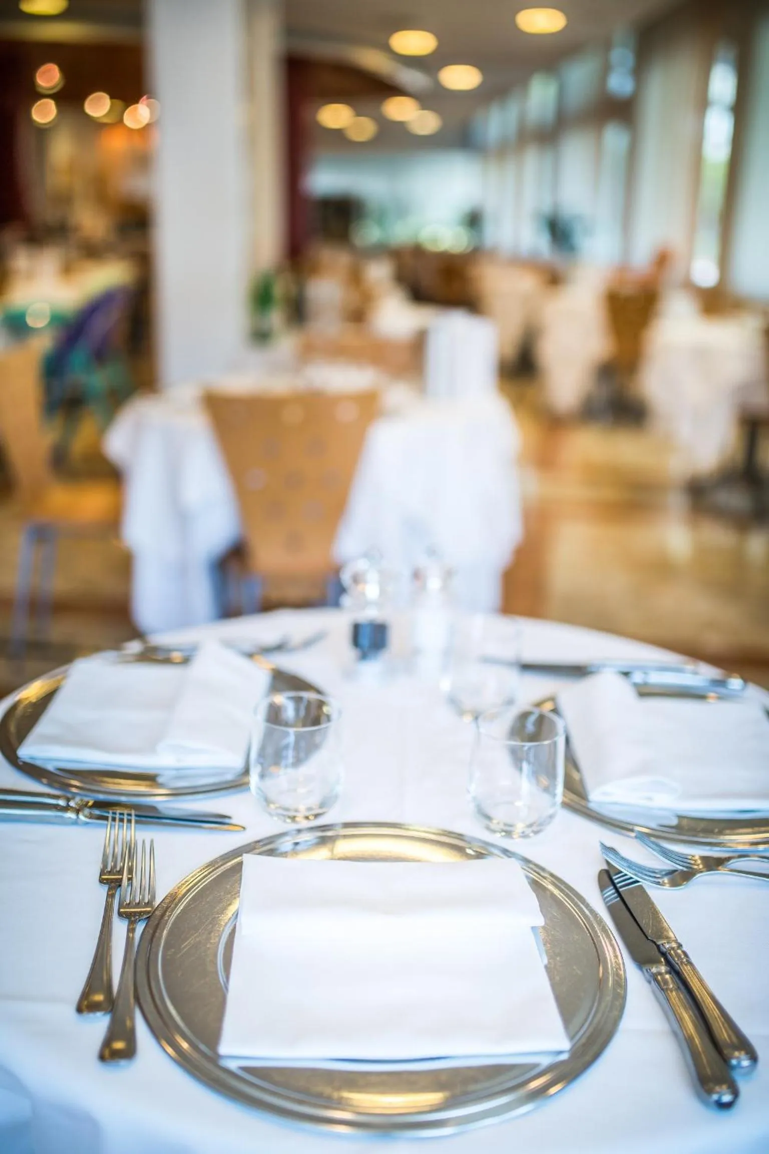 Restaurant/places to eat in Park Hotel