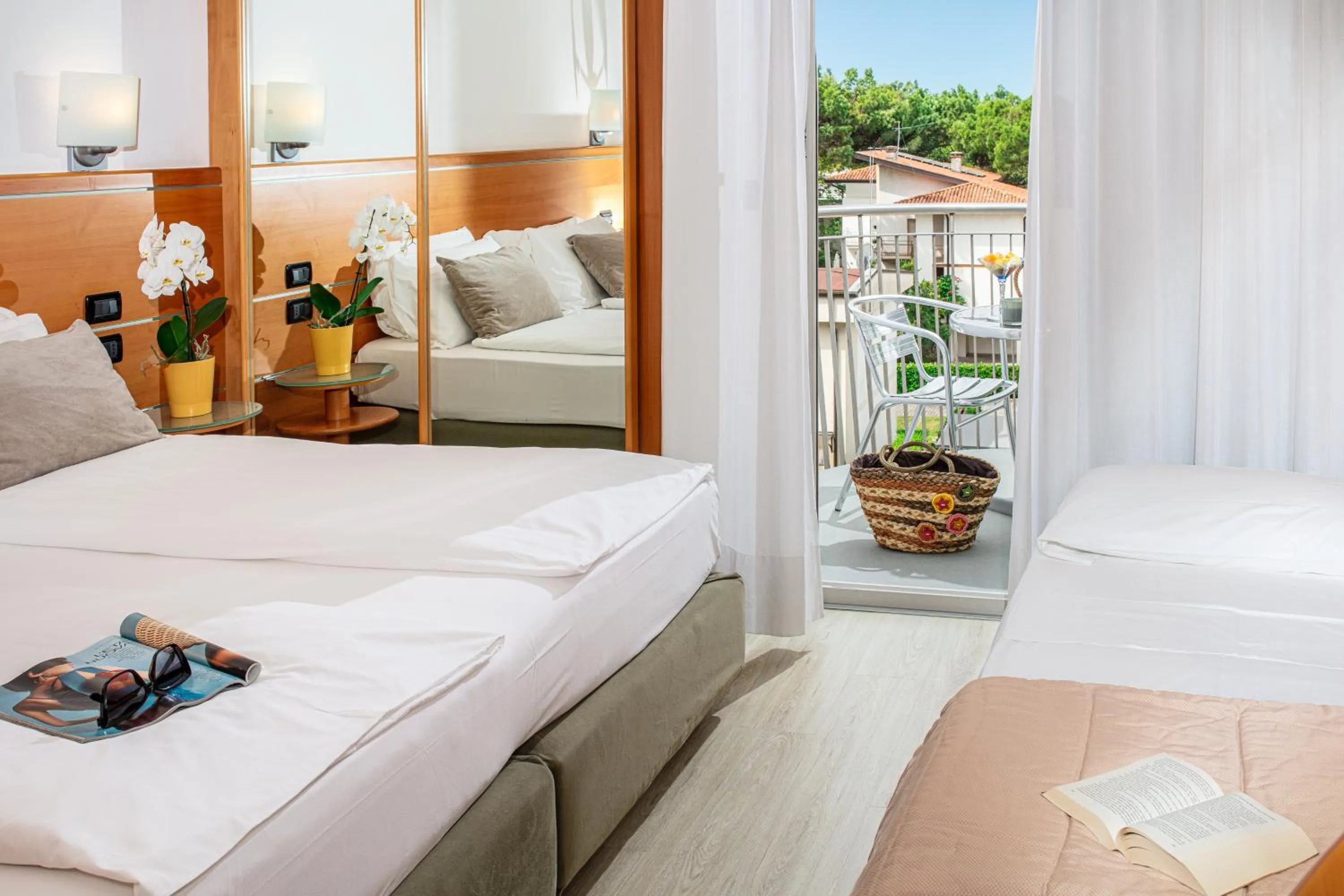 Property building, Bed in Park Hotel