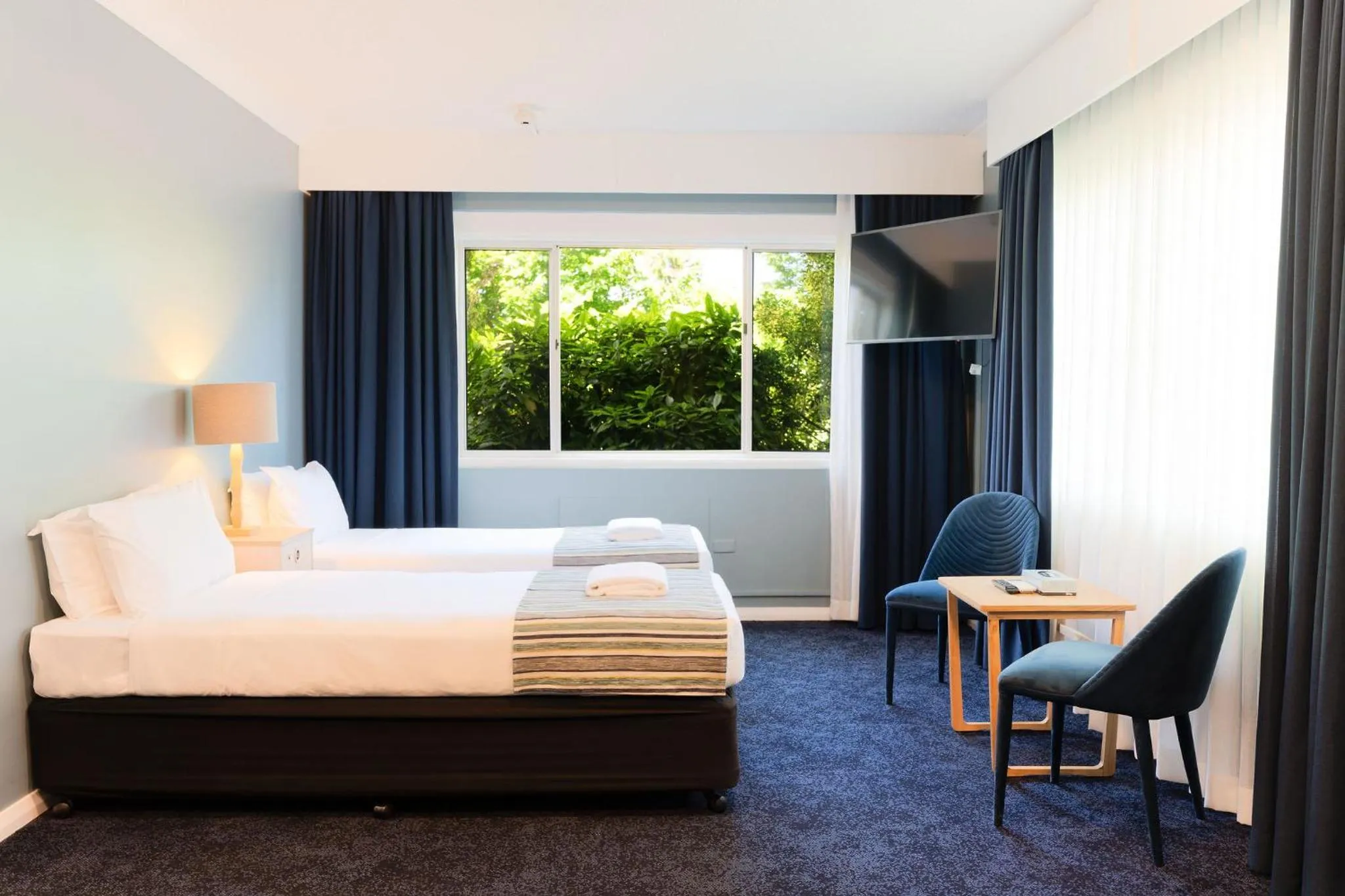 Bed in Leura Gardens Resort