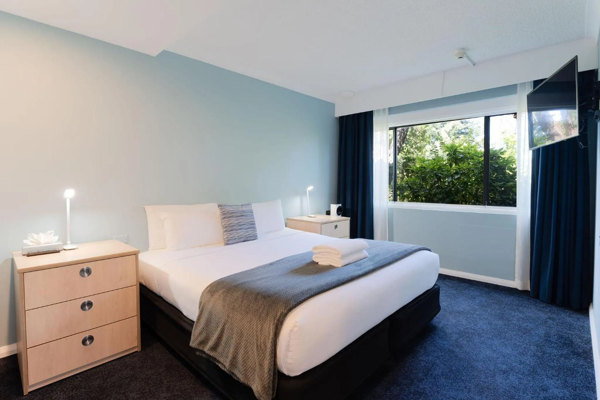 Bed in Leura Gardens Resort