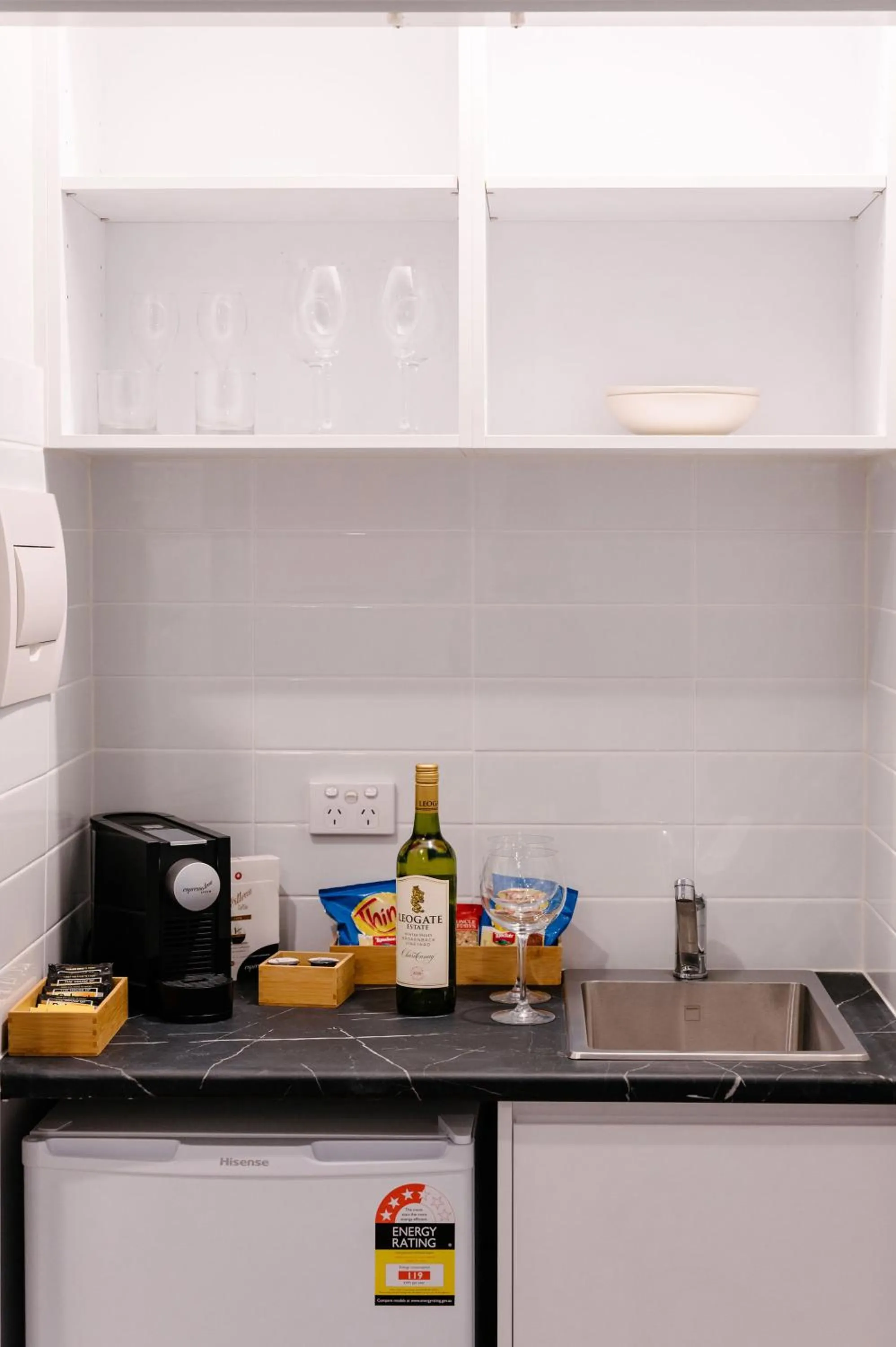 Coffee/tea facilities in Leogate Estate Villas