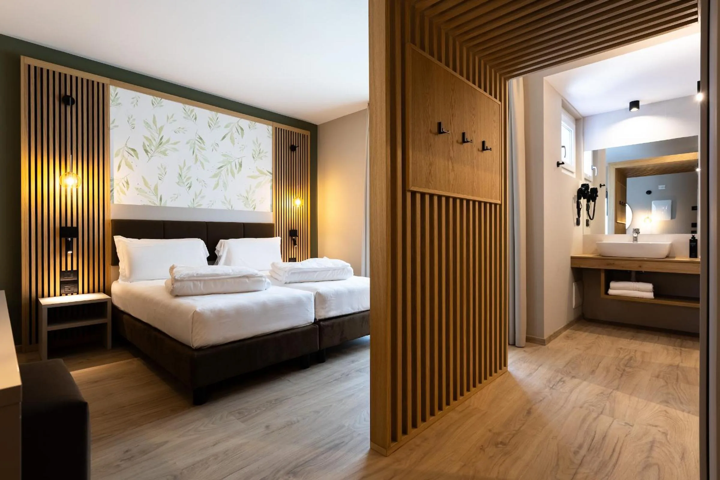 Bathroom, Bed in Brione Green Resort