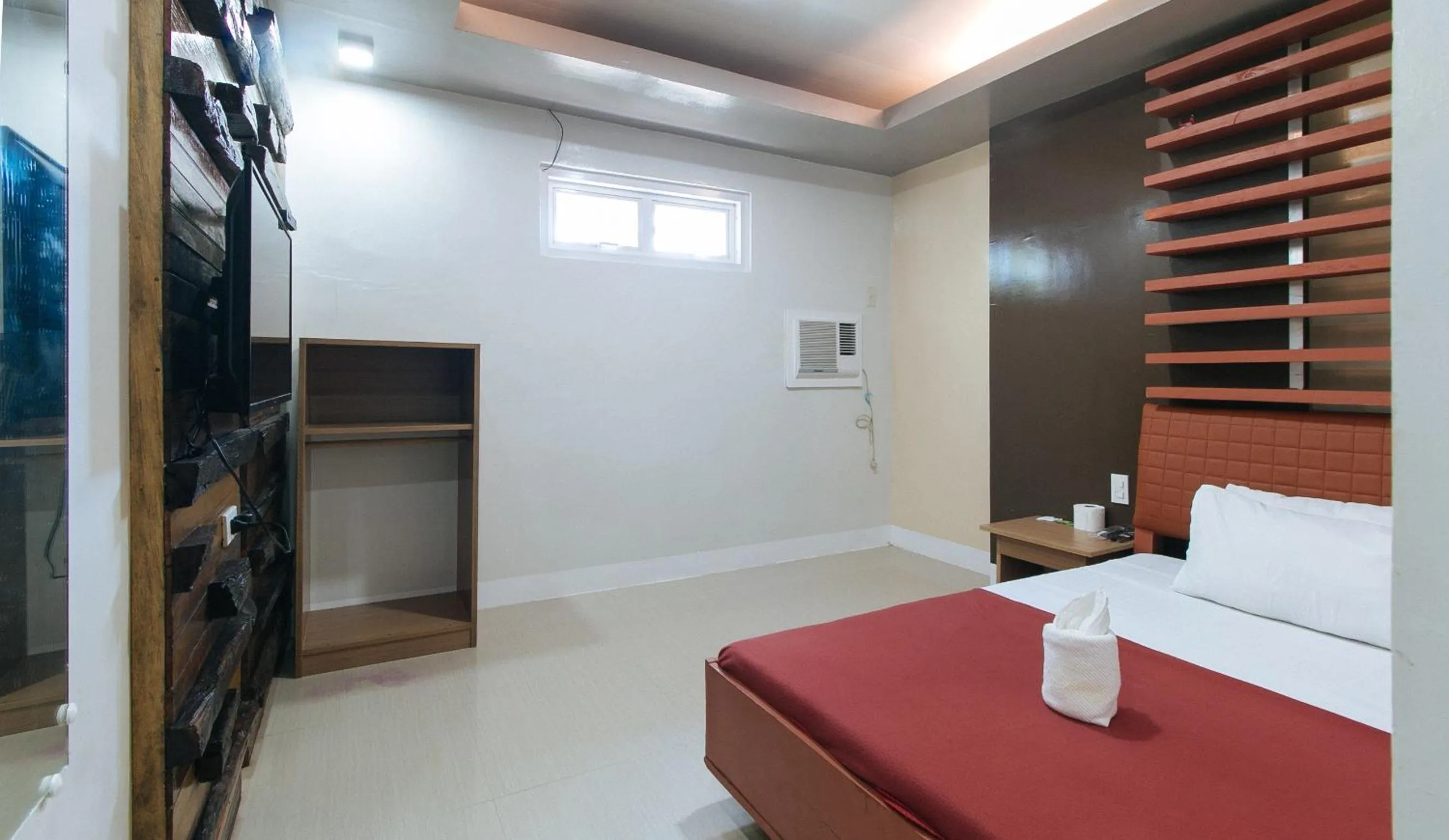 Bed in E. Moreno Recreation Beach Resort Ilocos Sur