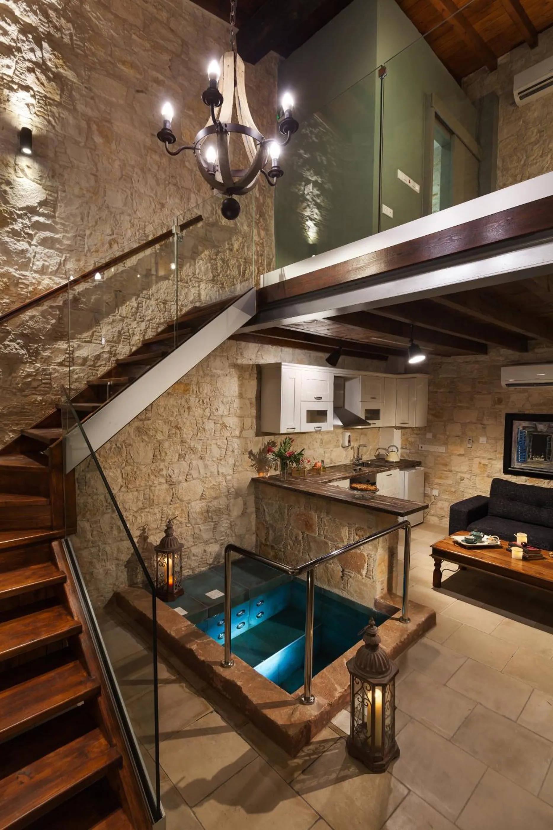 Hot Tub in Oinoessa Traditional Boutique Guest Houses