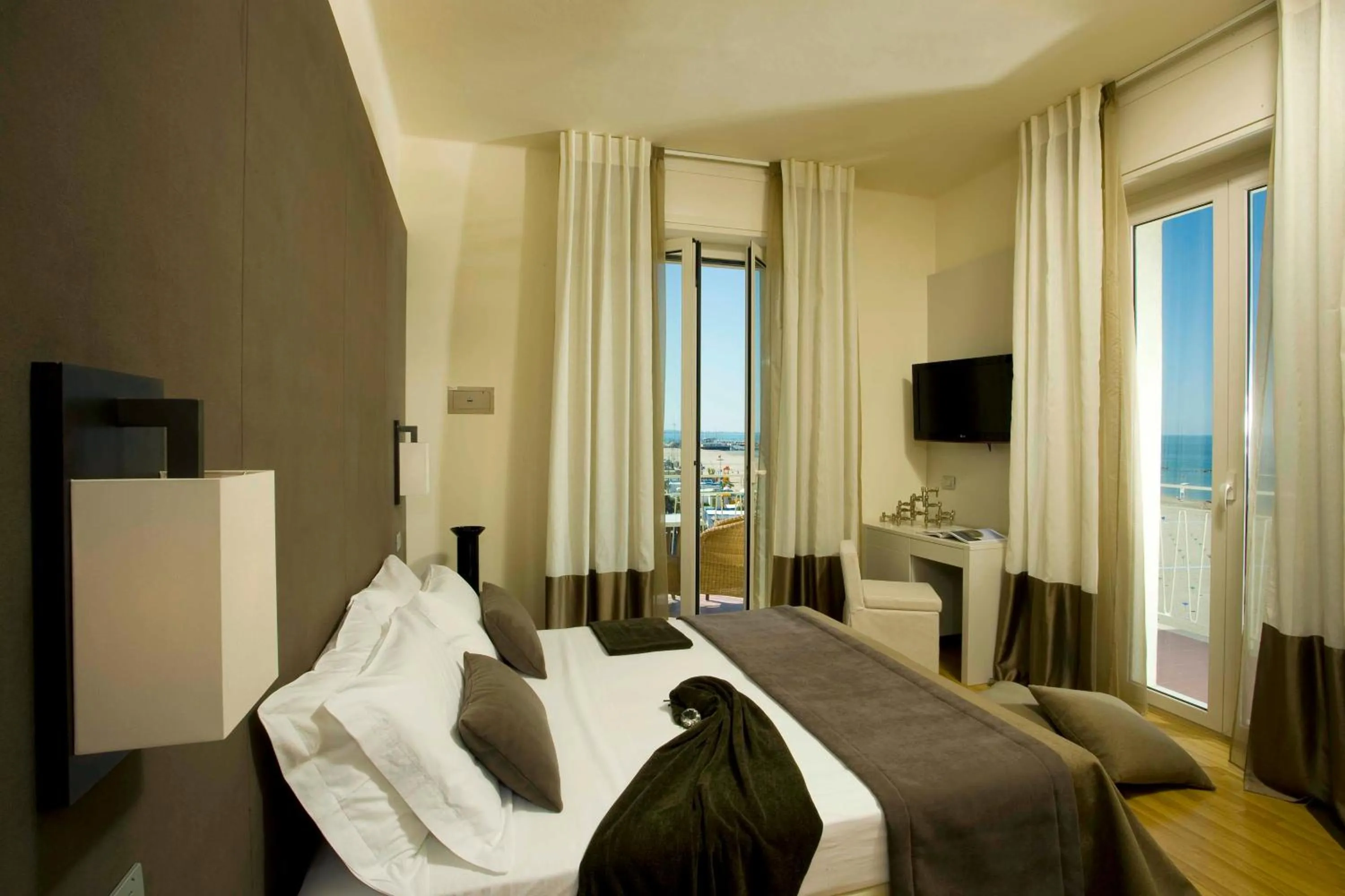 Photo of the whole room, Bed in Hotel Miramare