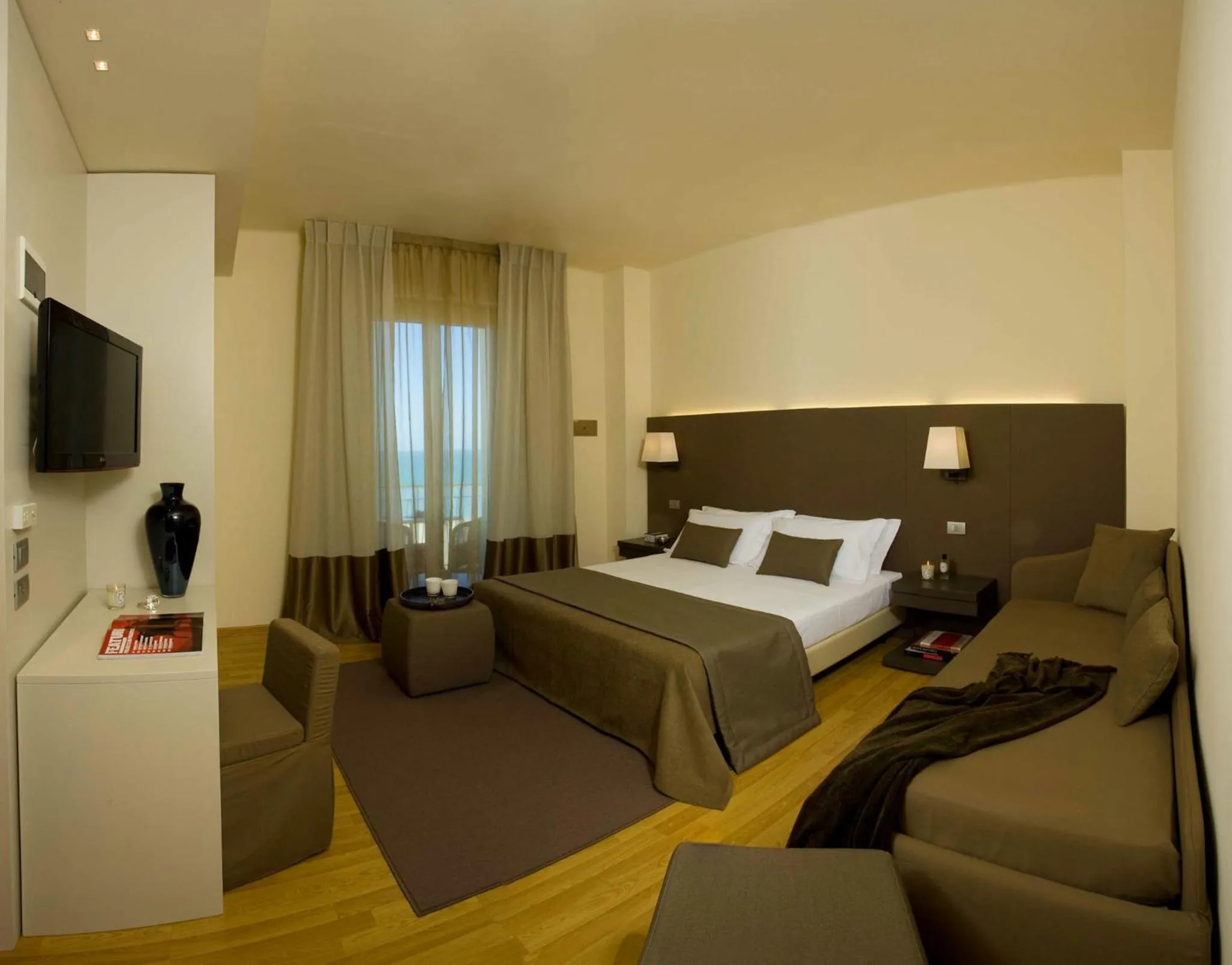 Bed in Hotel Miramare