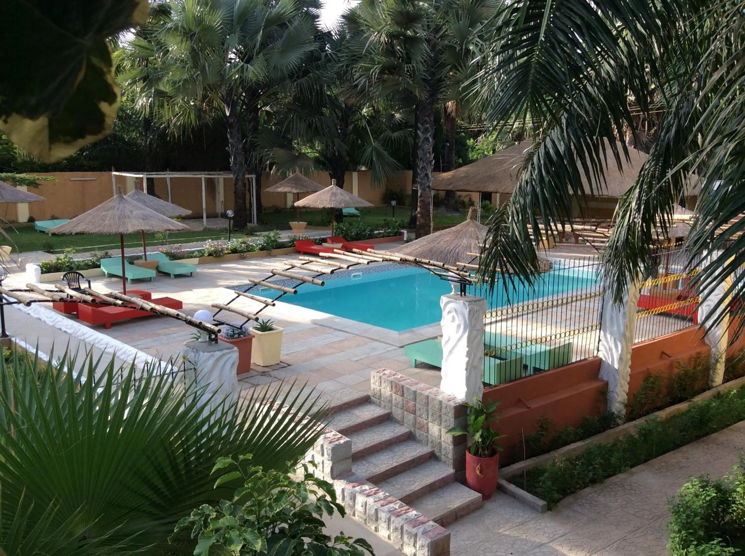 Calabash Apartment-Hotel