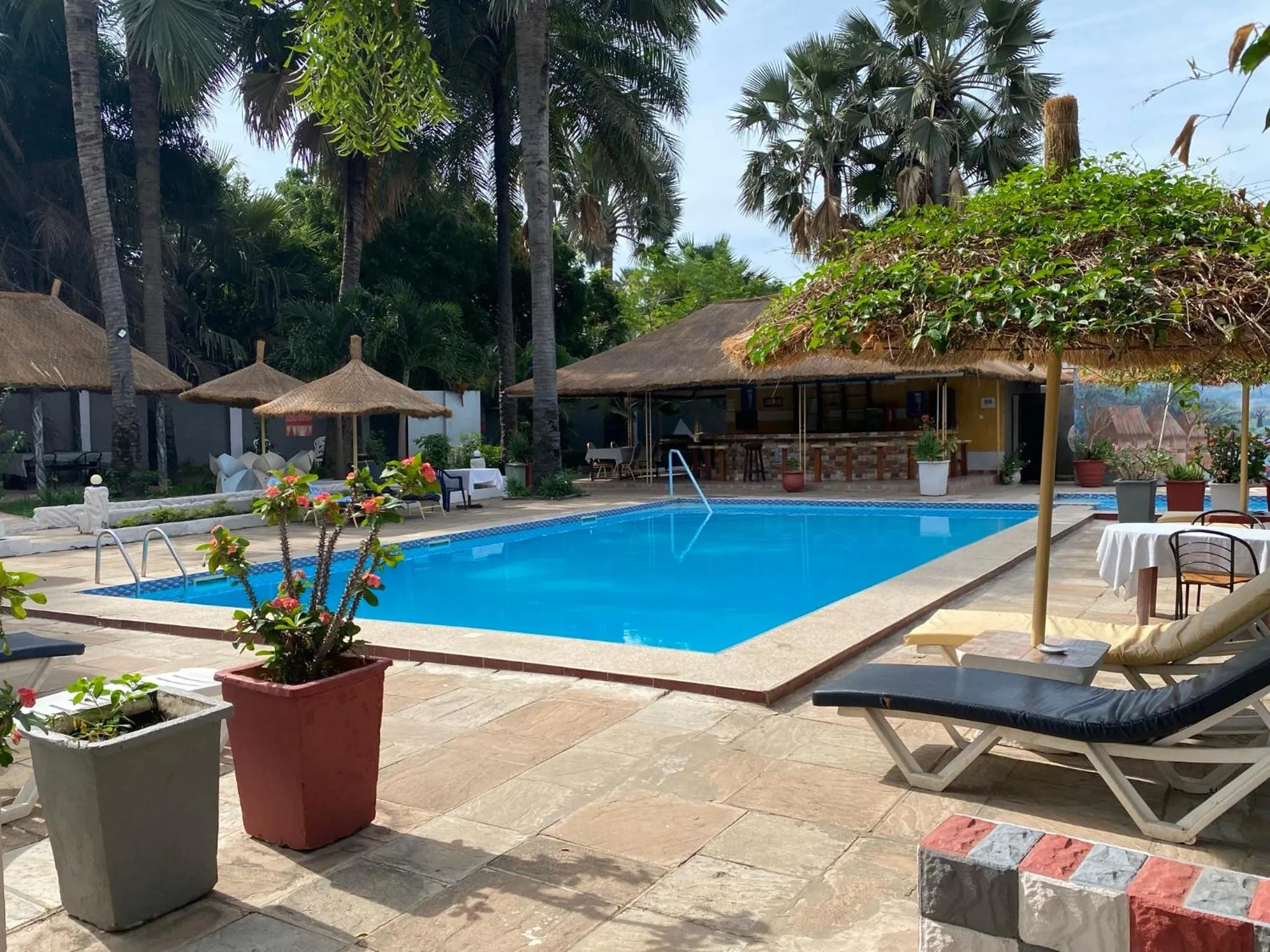 Calabash Apartment-Hotel