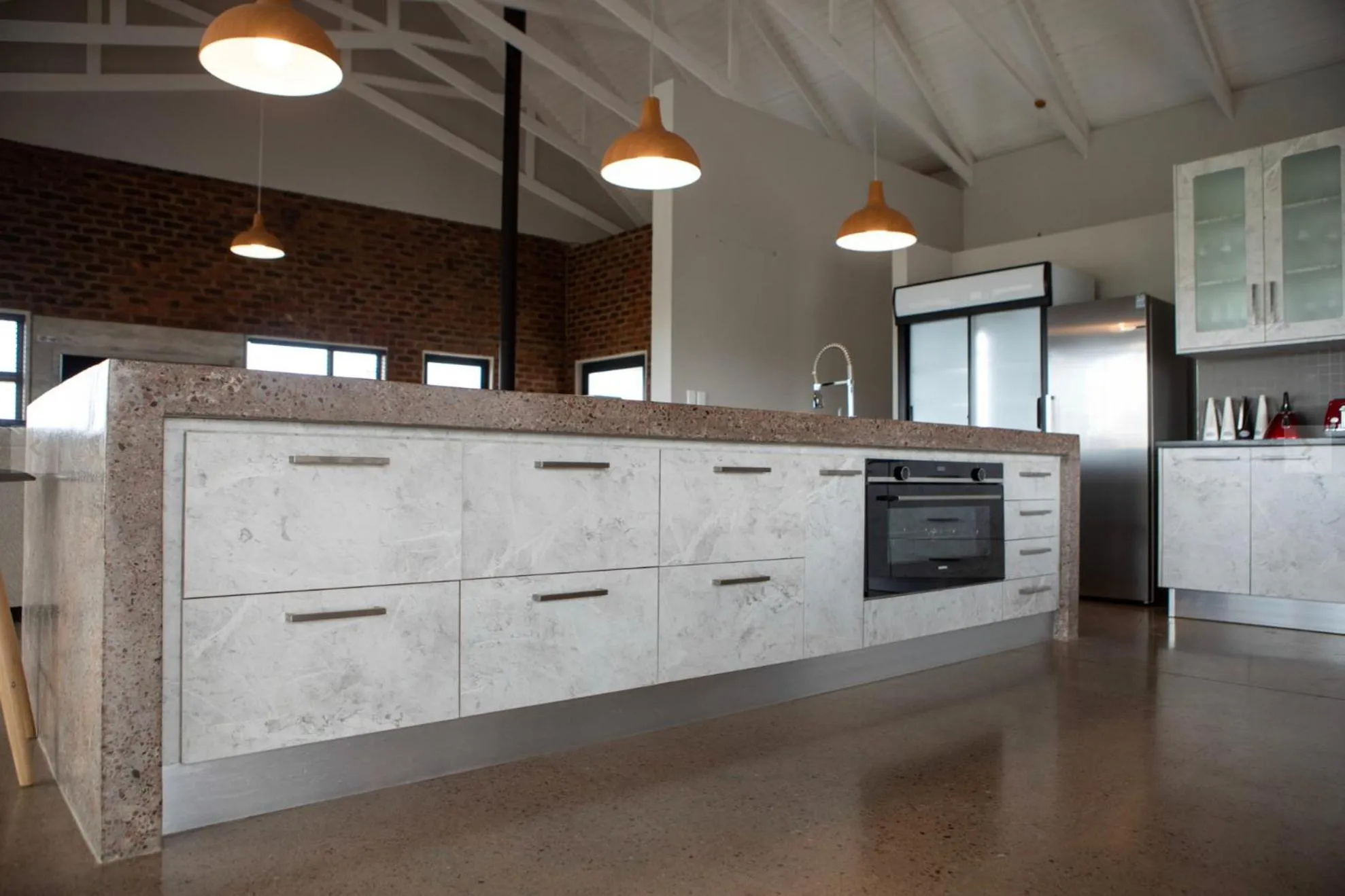 Kitchen or kitchenette in Elements Sunrise Bush Lodge