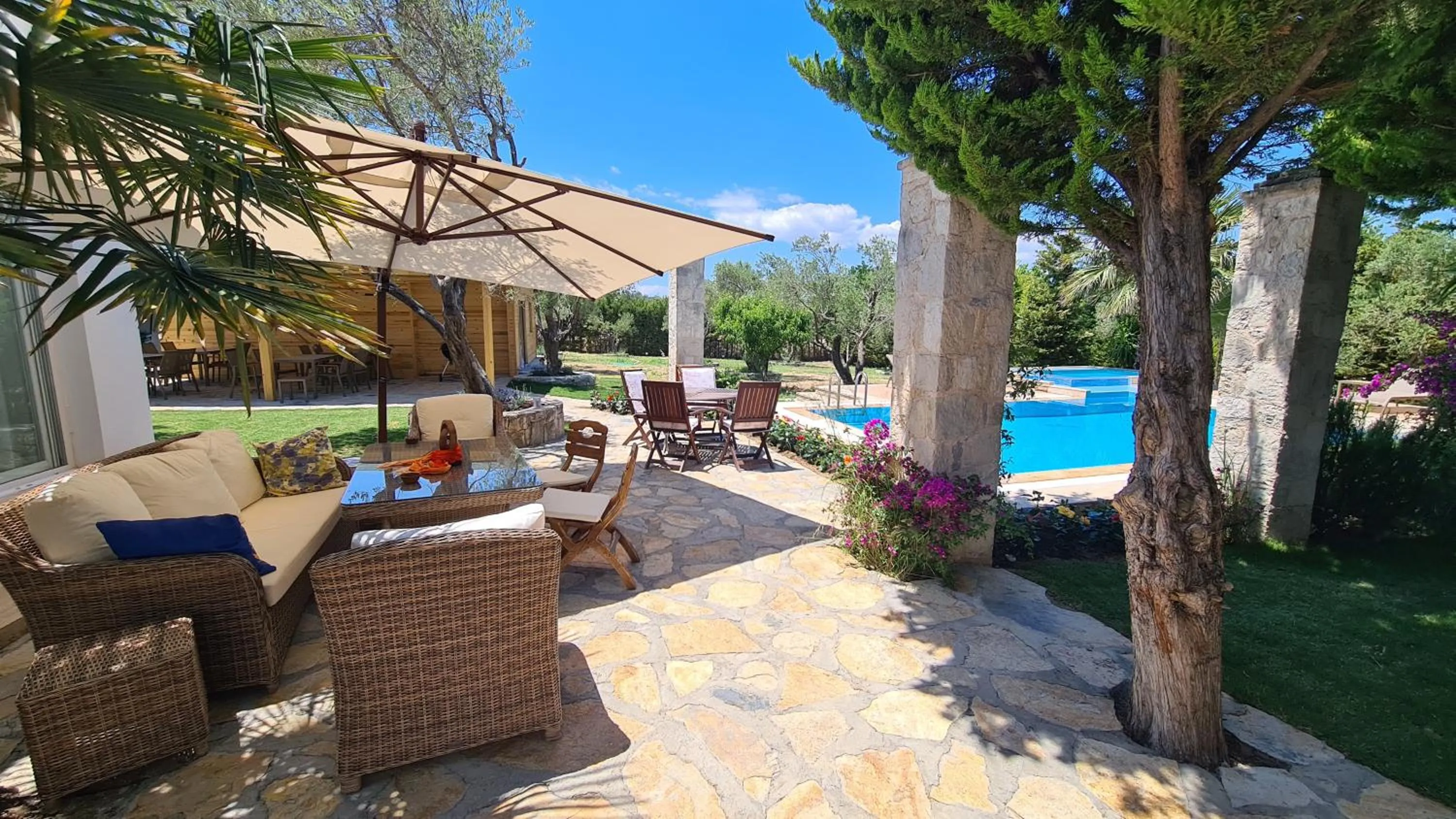 Seating area in Bir Dem Urla