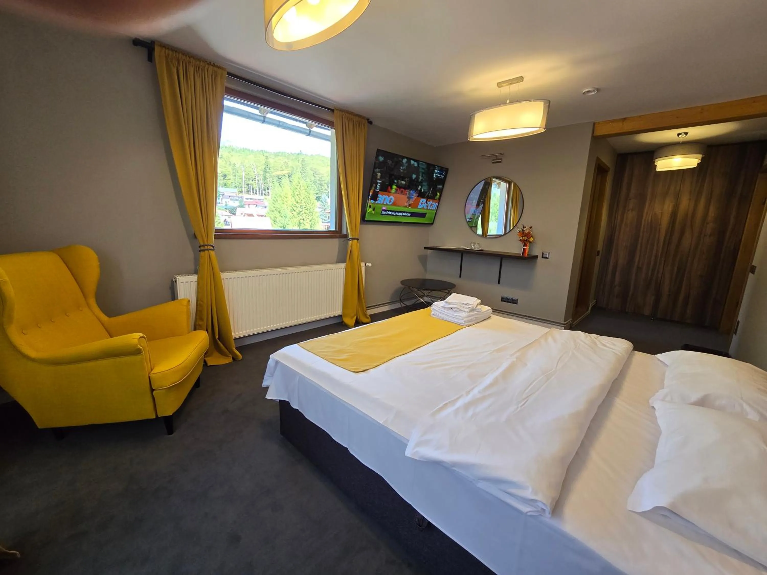 Photo of the whole room in CASA FLORESCU