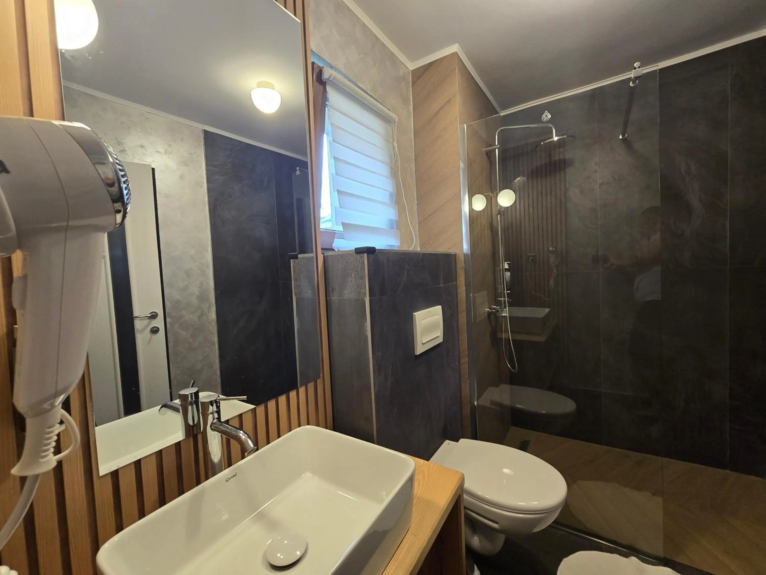 Bathroom in CASA FLORESCU