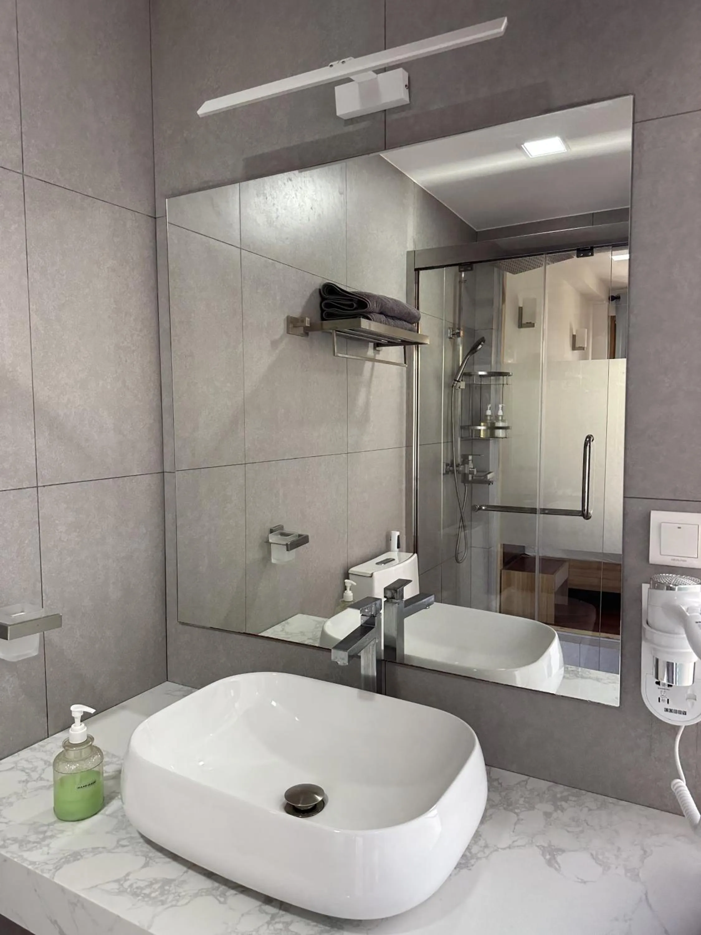 Bathroom in Thundi Sea View